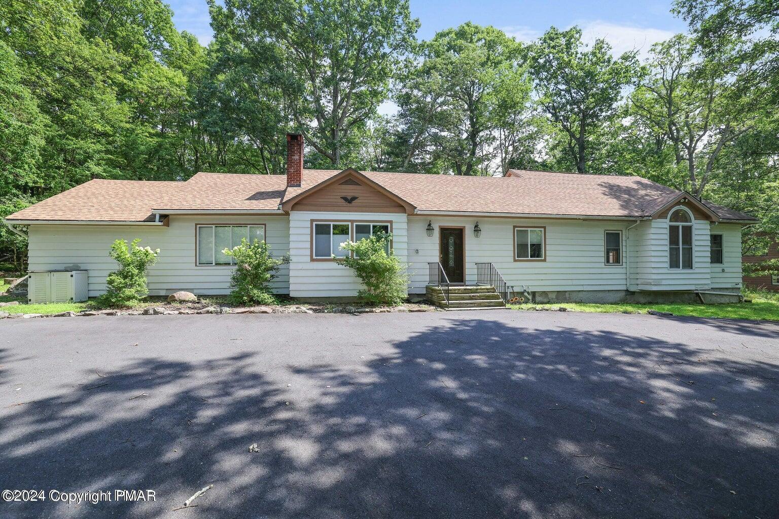755 White Oak Road — photo