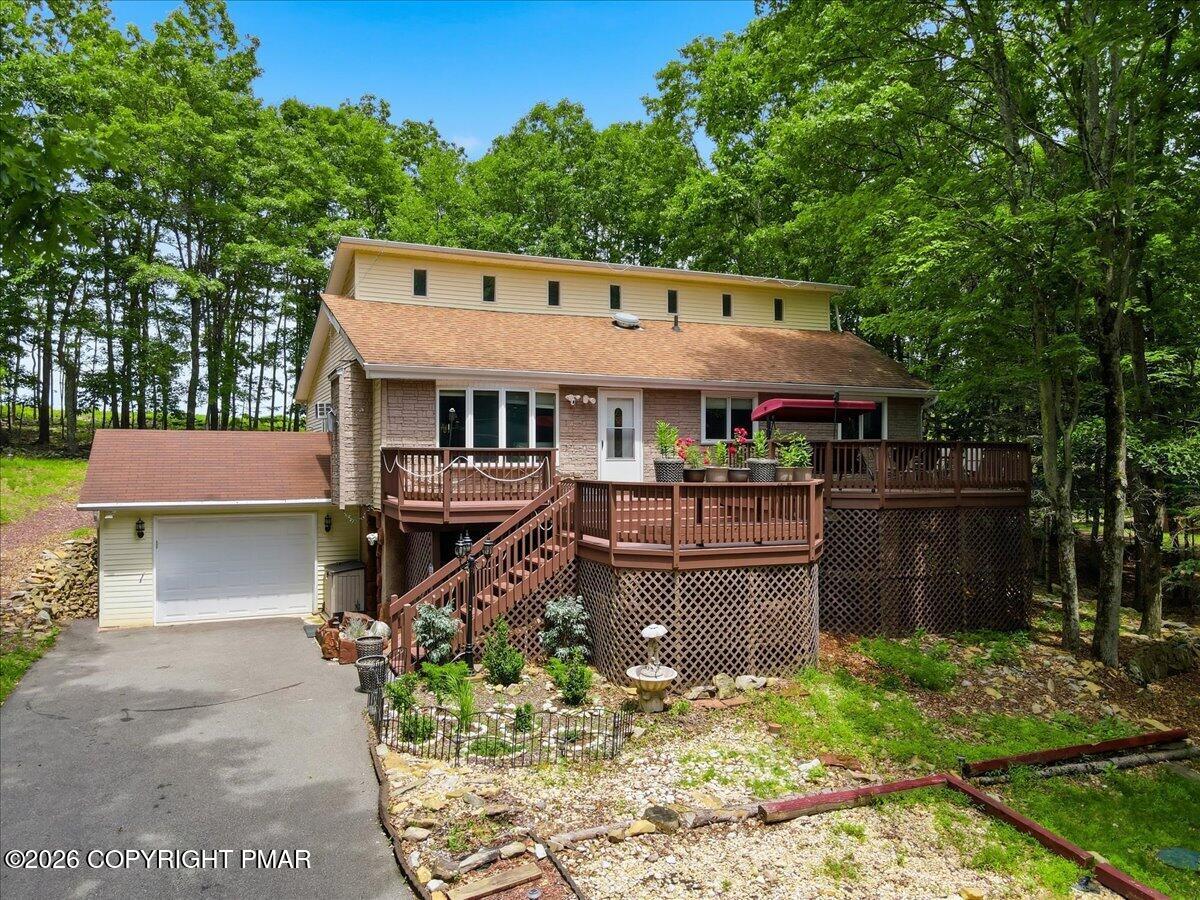 17 Basswood Court — photo