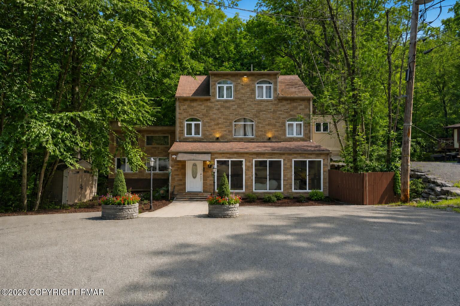 3130 Delaware Circle — photo