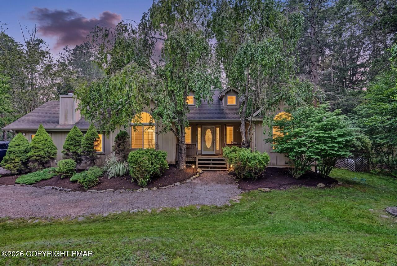 305 Meadowbrook Court — photo