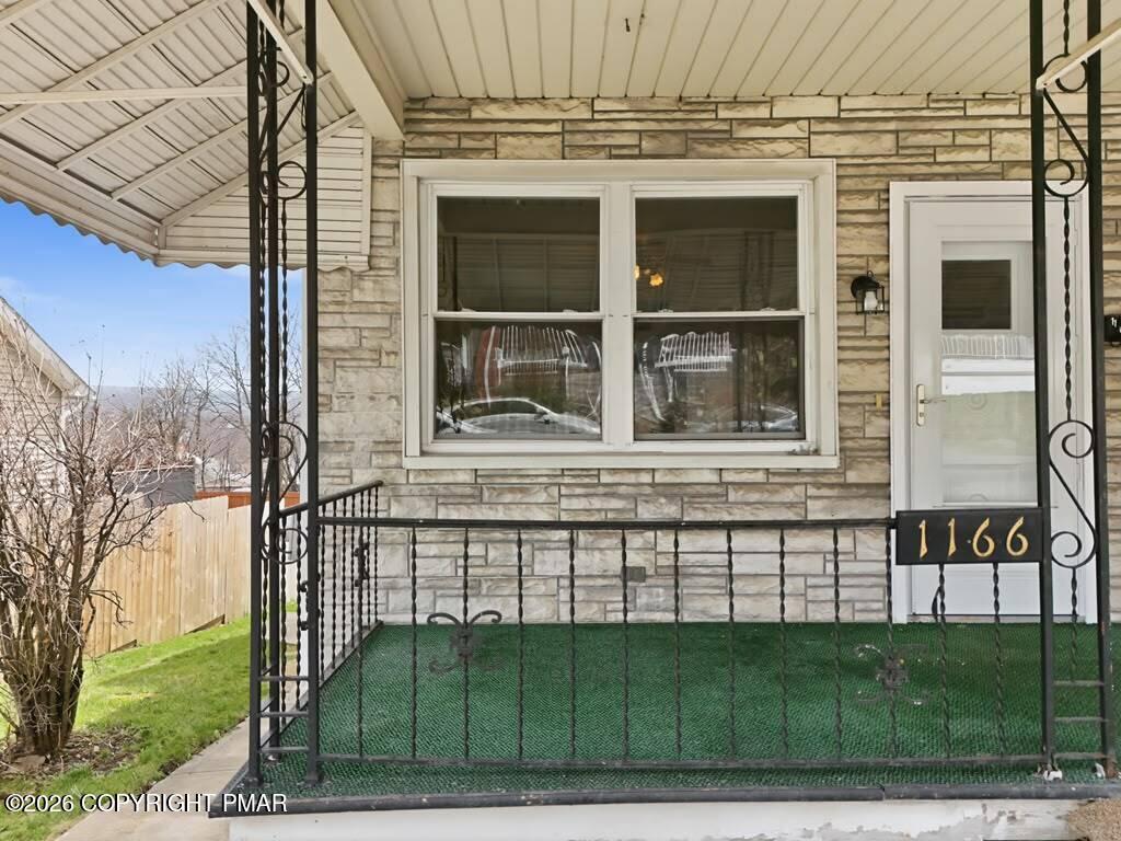 1166 Breaker Street 1 — photo