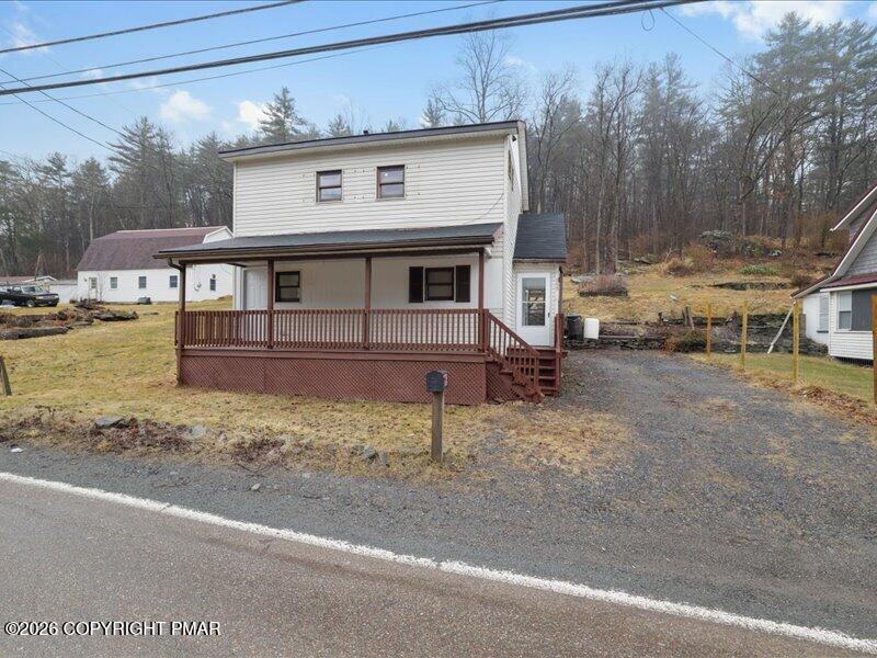 689 Main Road — photo