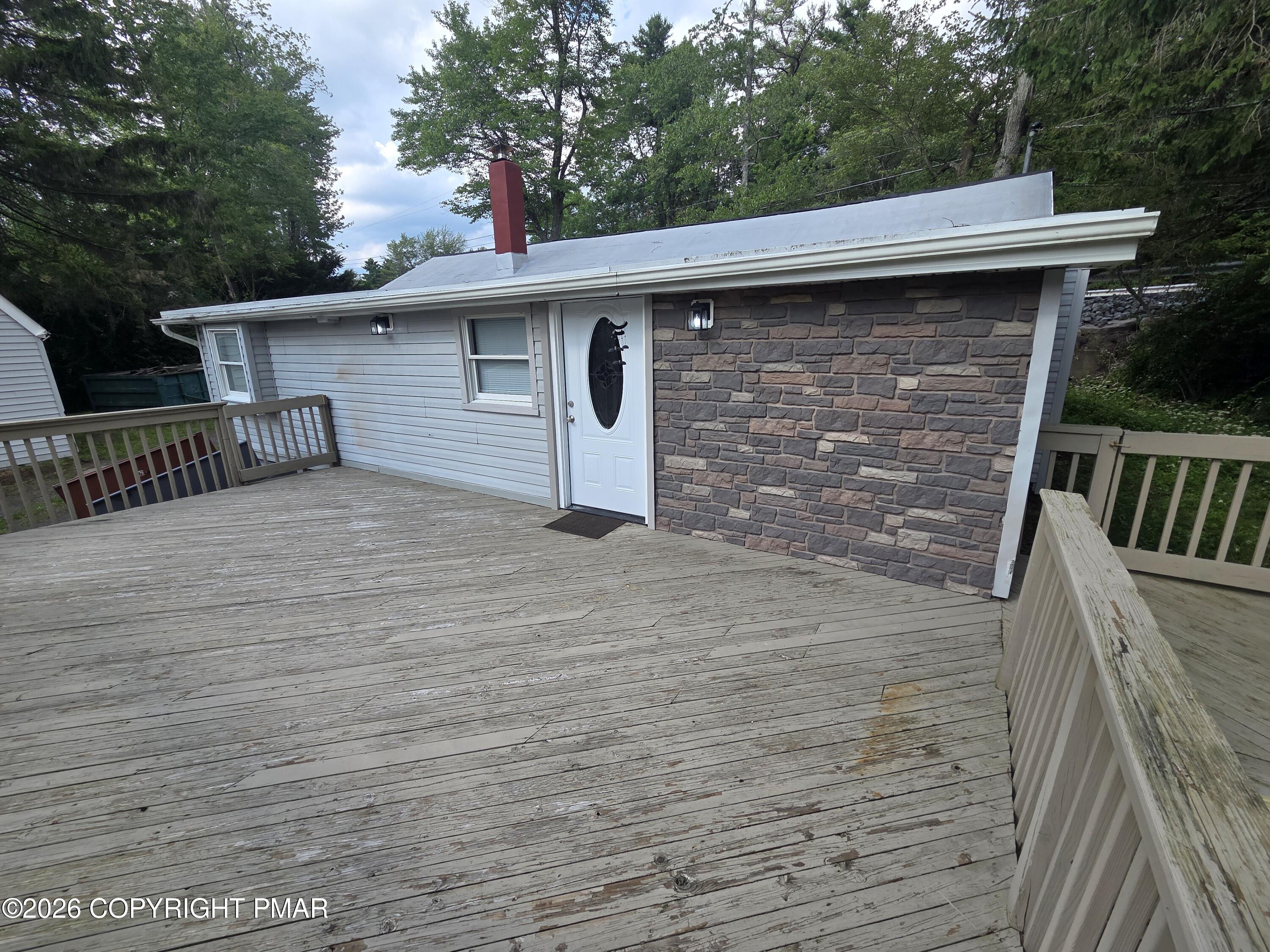 5083 Route 115 — photo