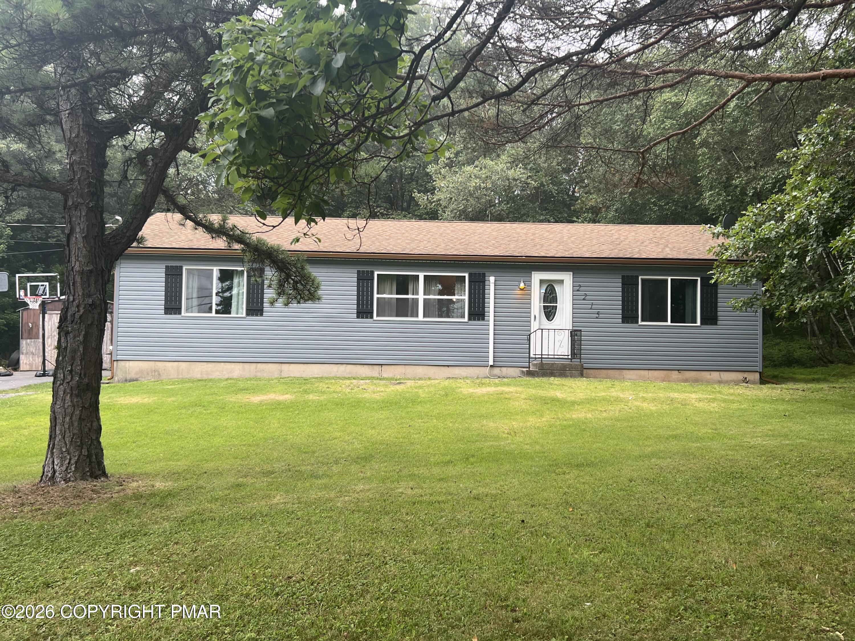 2215 Yellowstone Drive — photo