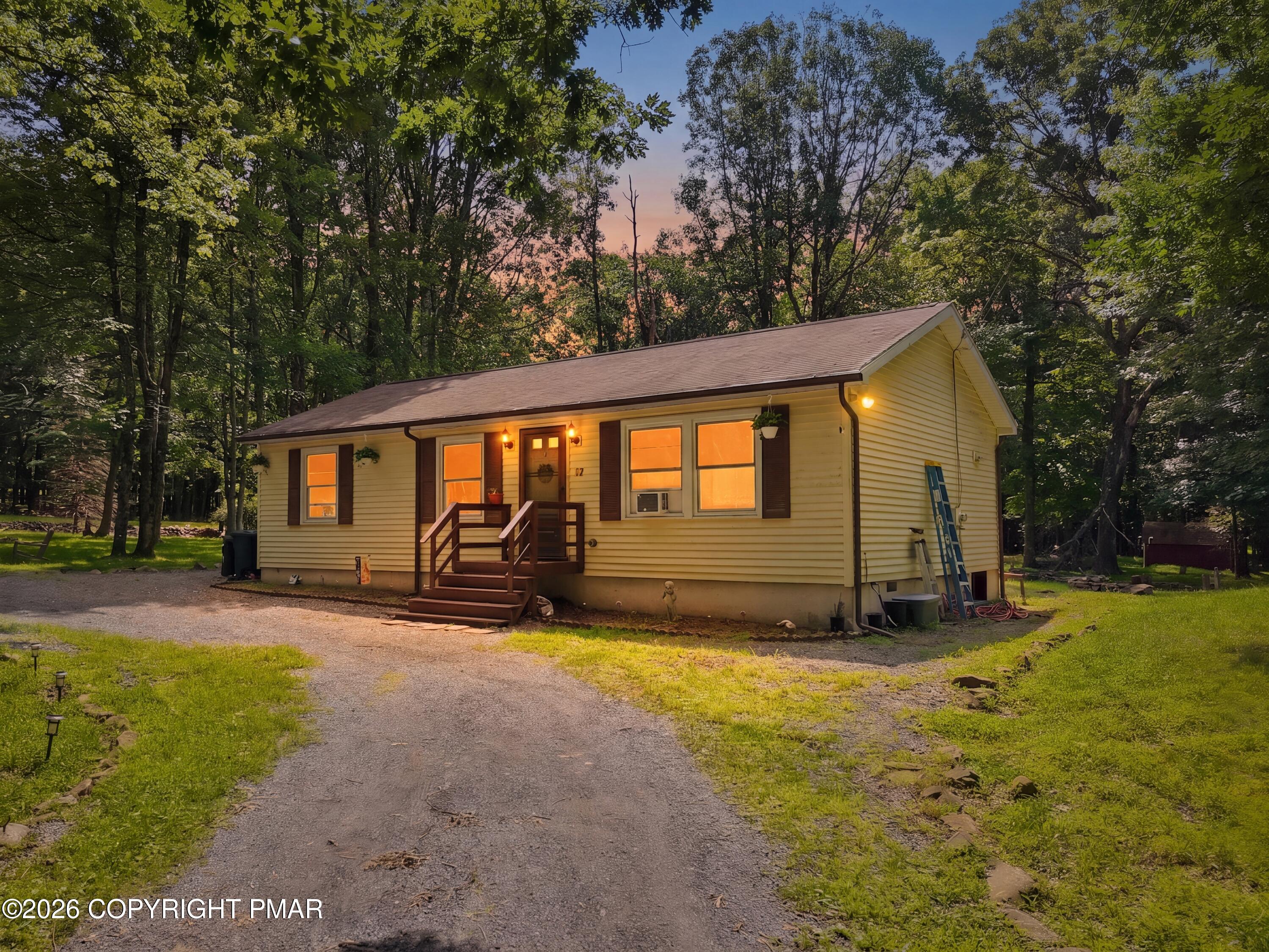 12 Highpoint Drive — photo