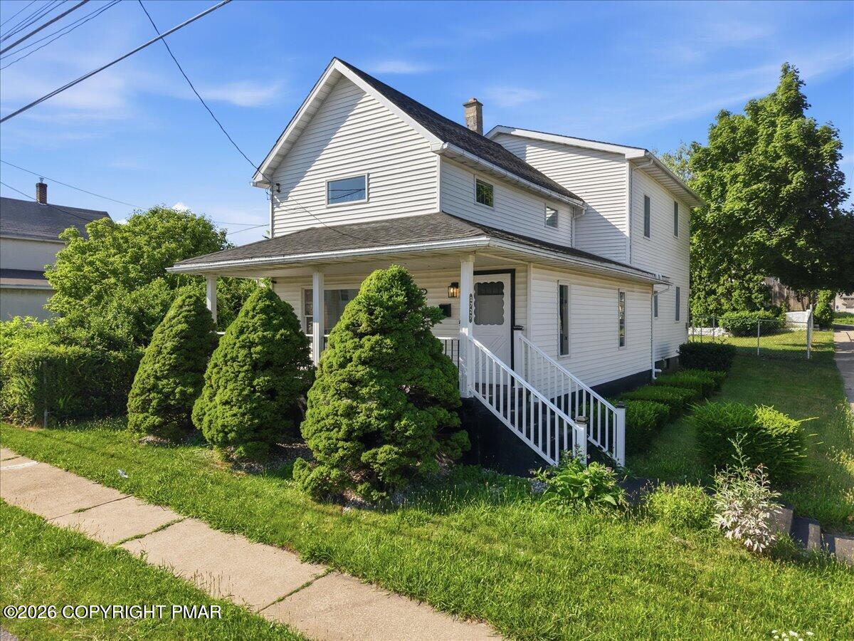 1727 Bulwer Street — photo