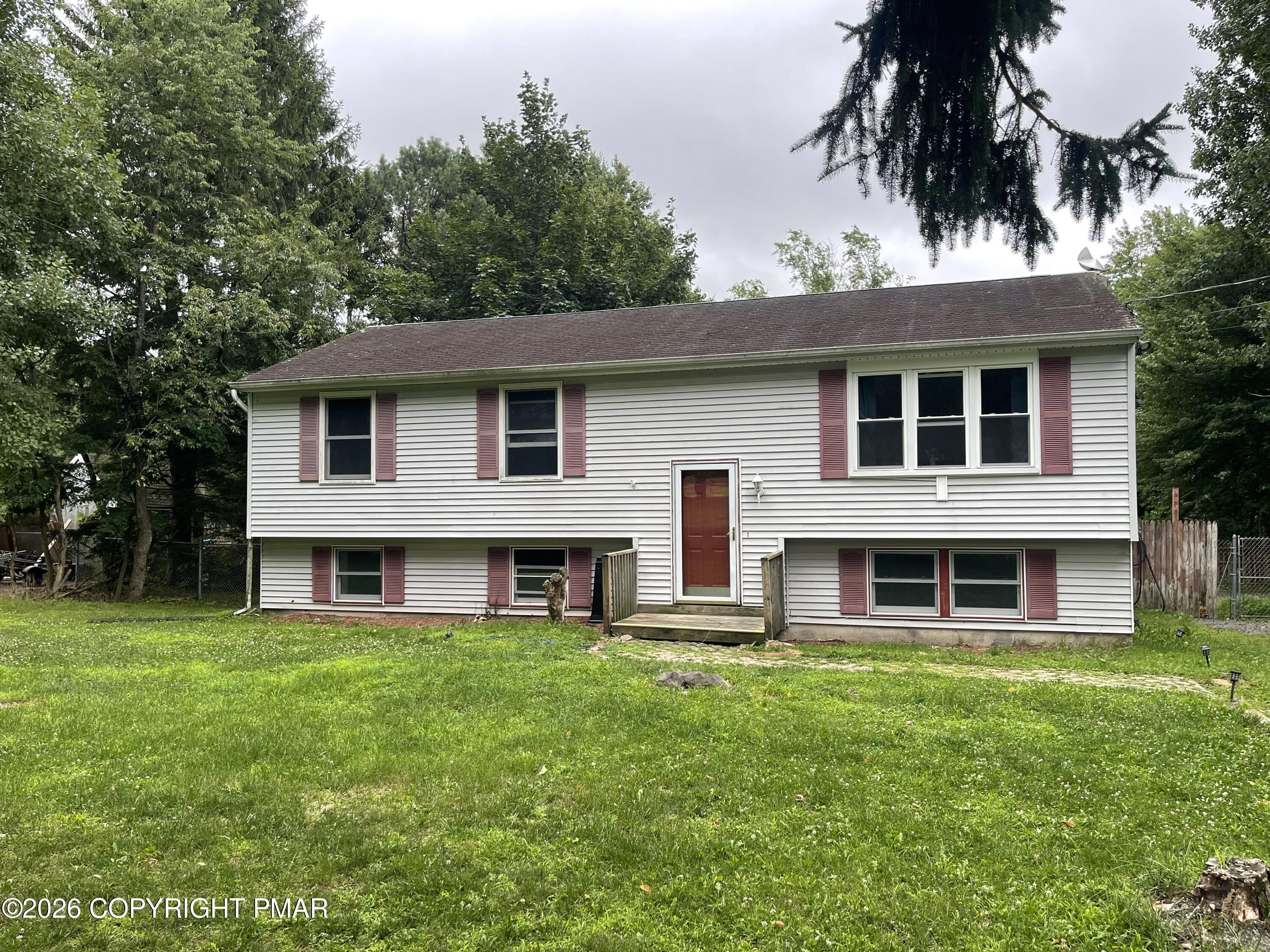 410 Skyline Drive — photo