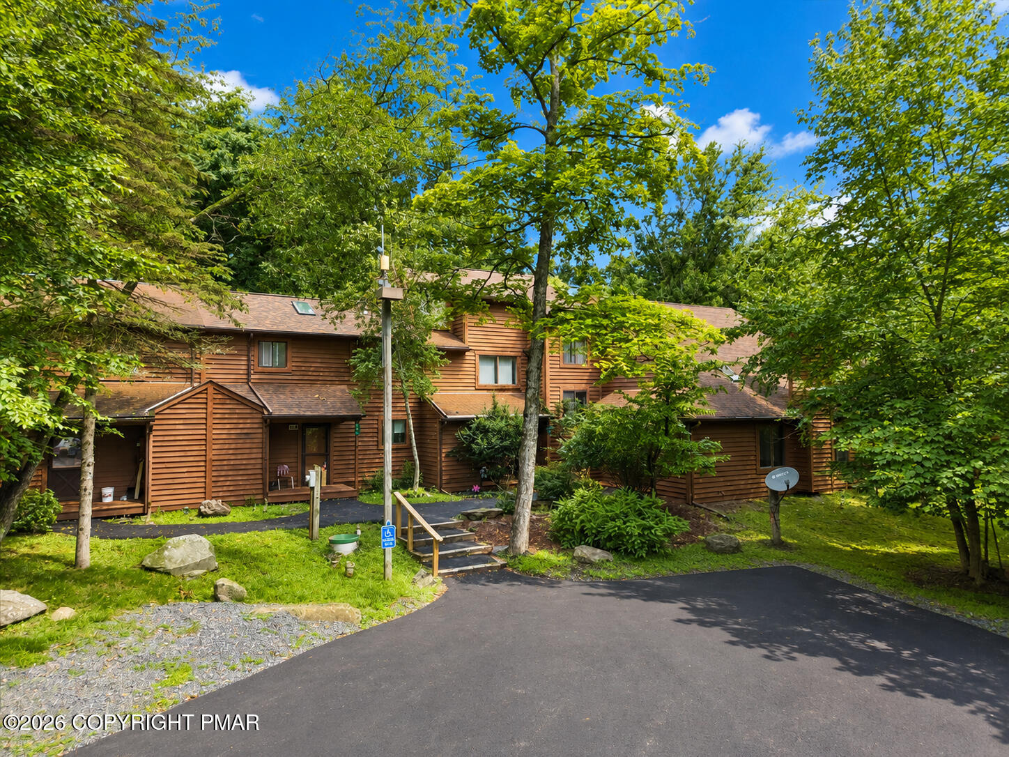 248 Sedburgh Court — photo