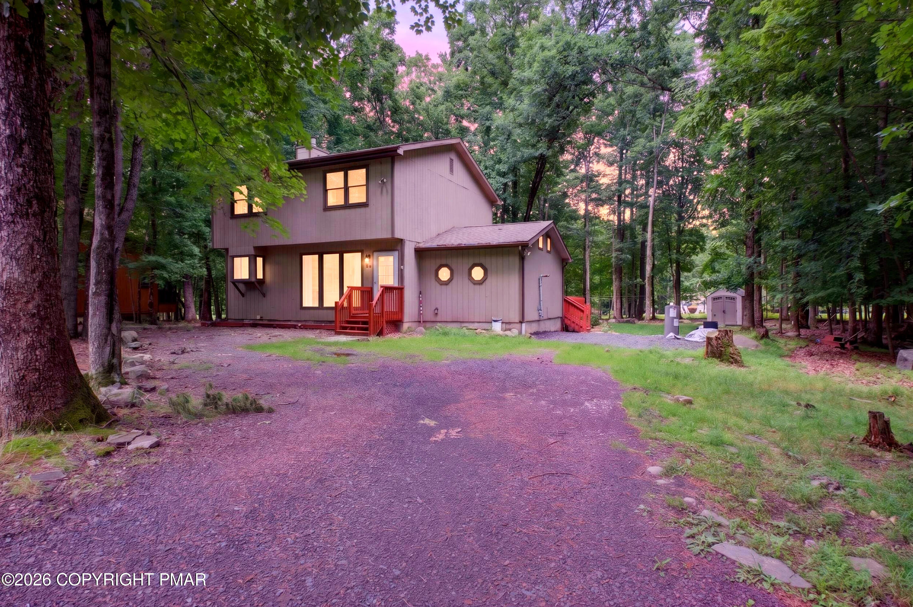 3232 Greenbriar Drive — photo