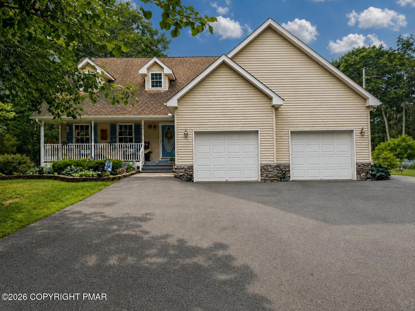 215 Maple Ridge Drive — photo
