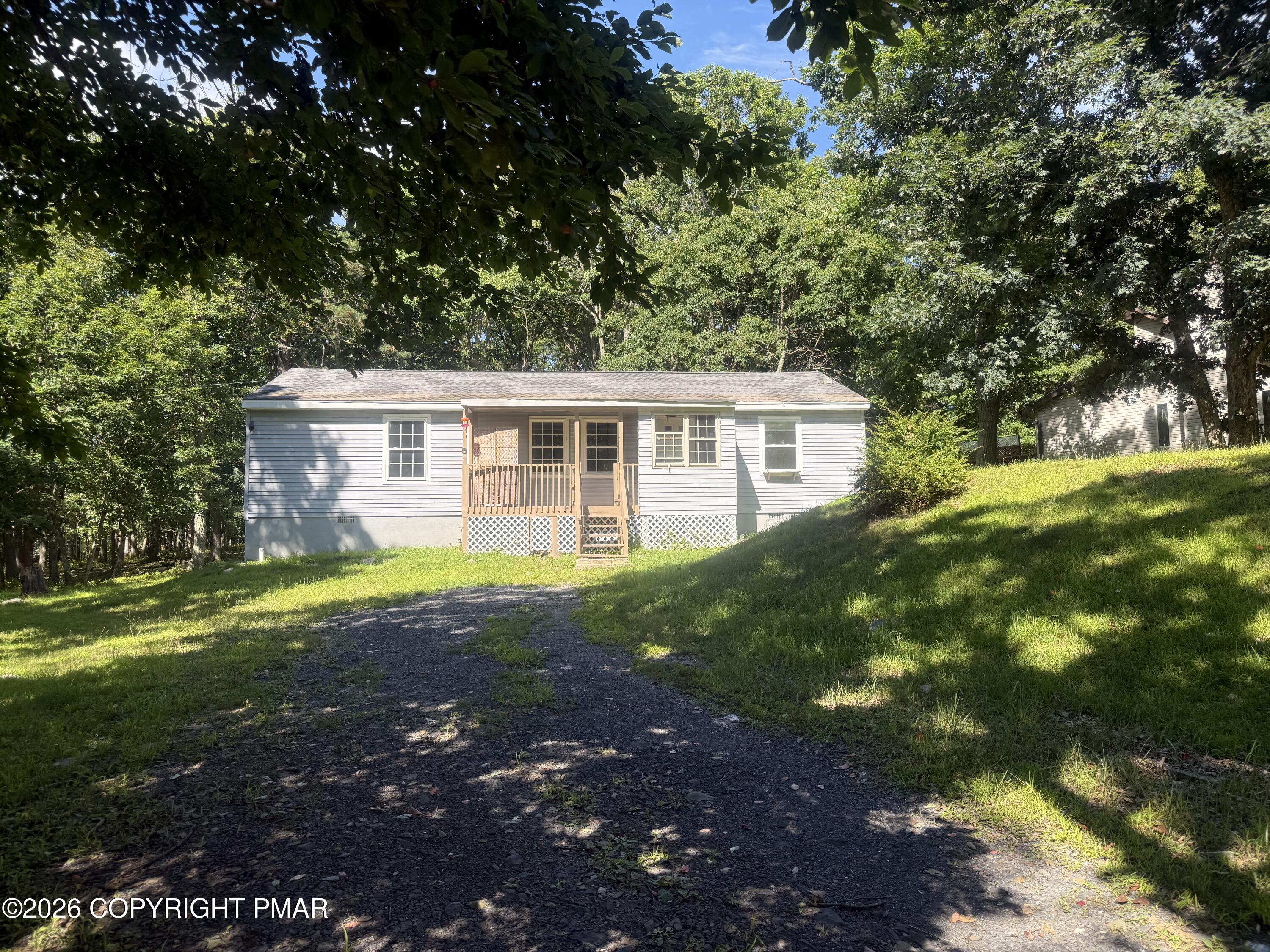 2186 Spring Drive, Bushkill, PA 18324 — photo 2