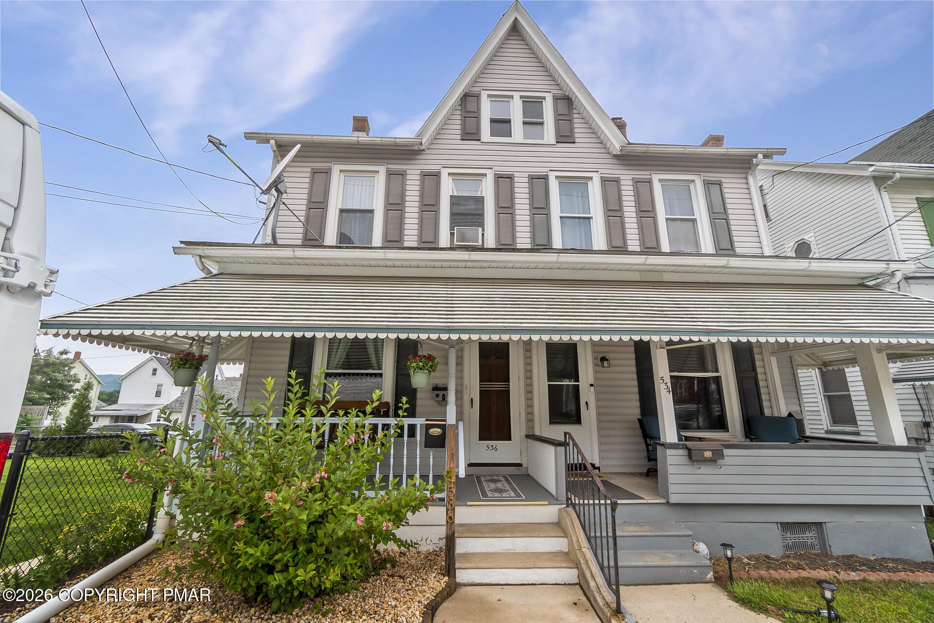 536 W Washington Street — photo