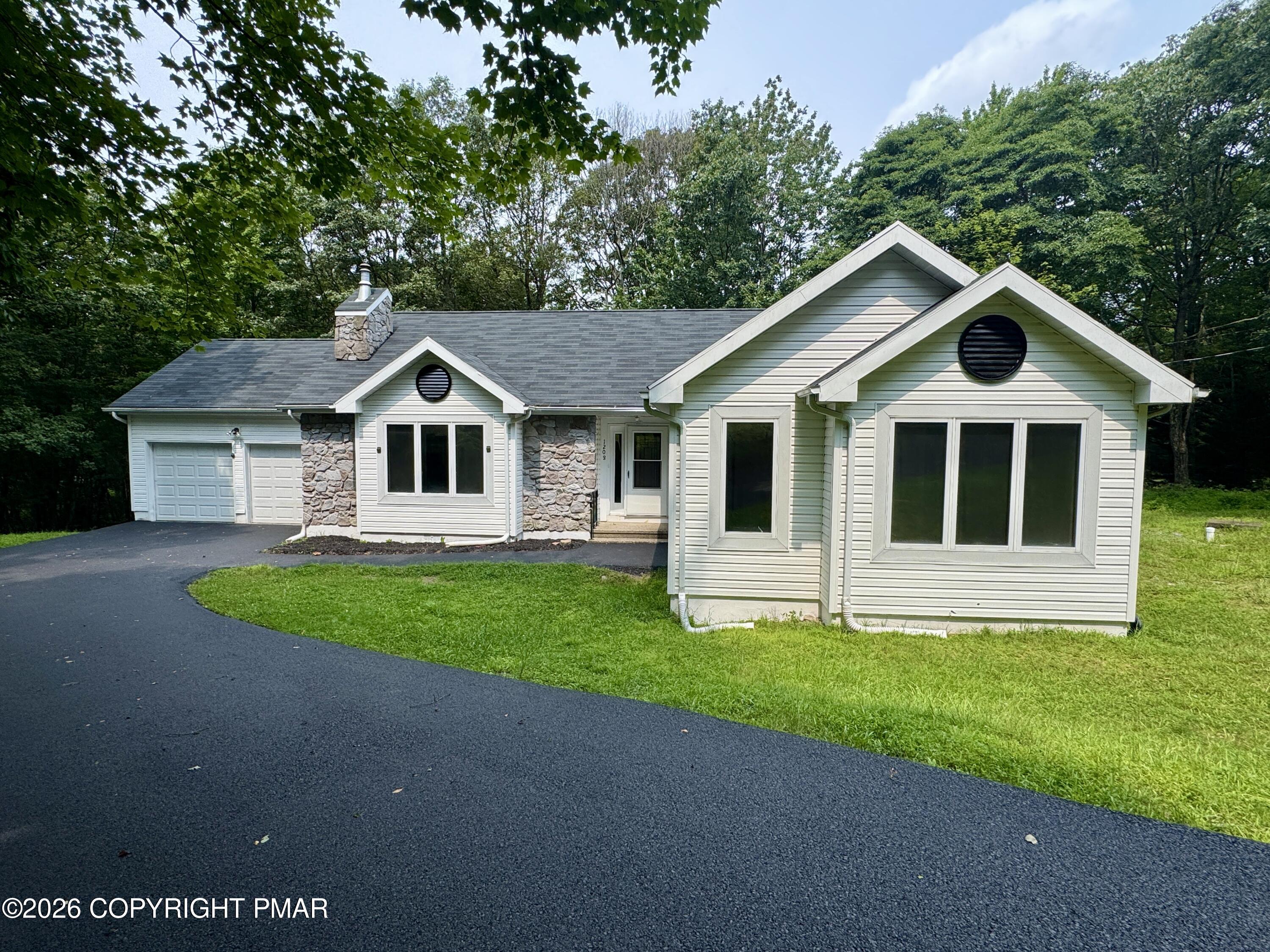1208 Ironwood Court — photo