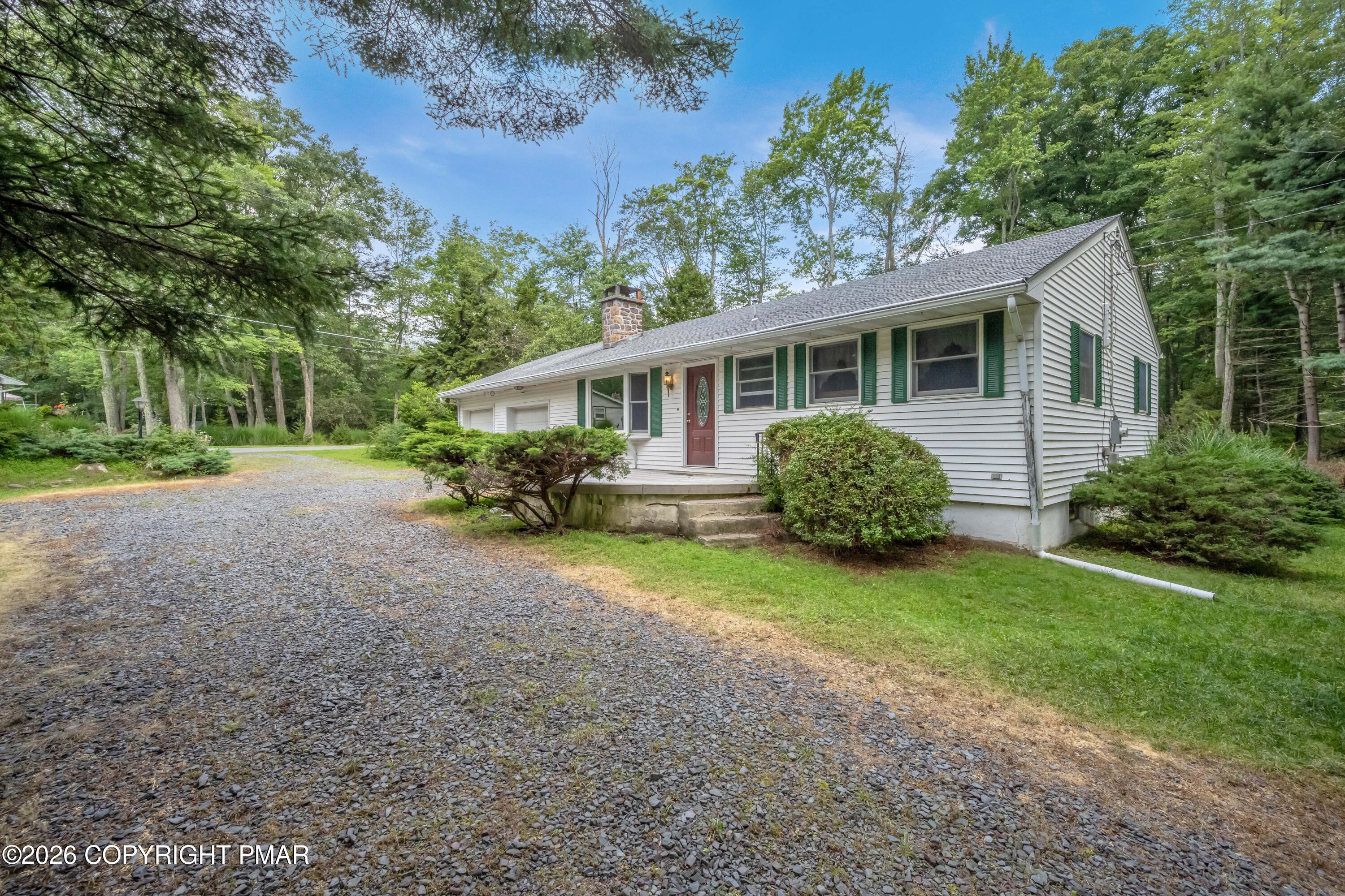 6469 Laurel Road — photo