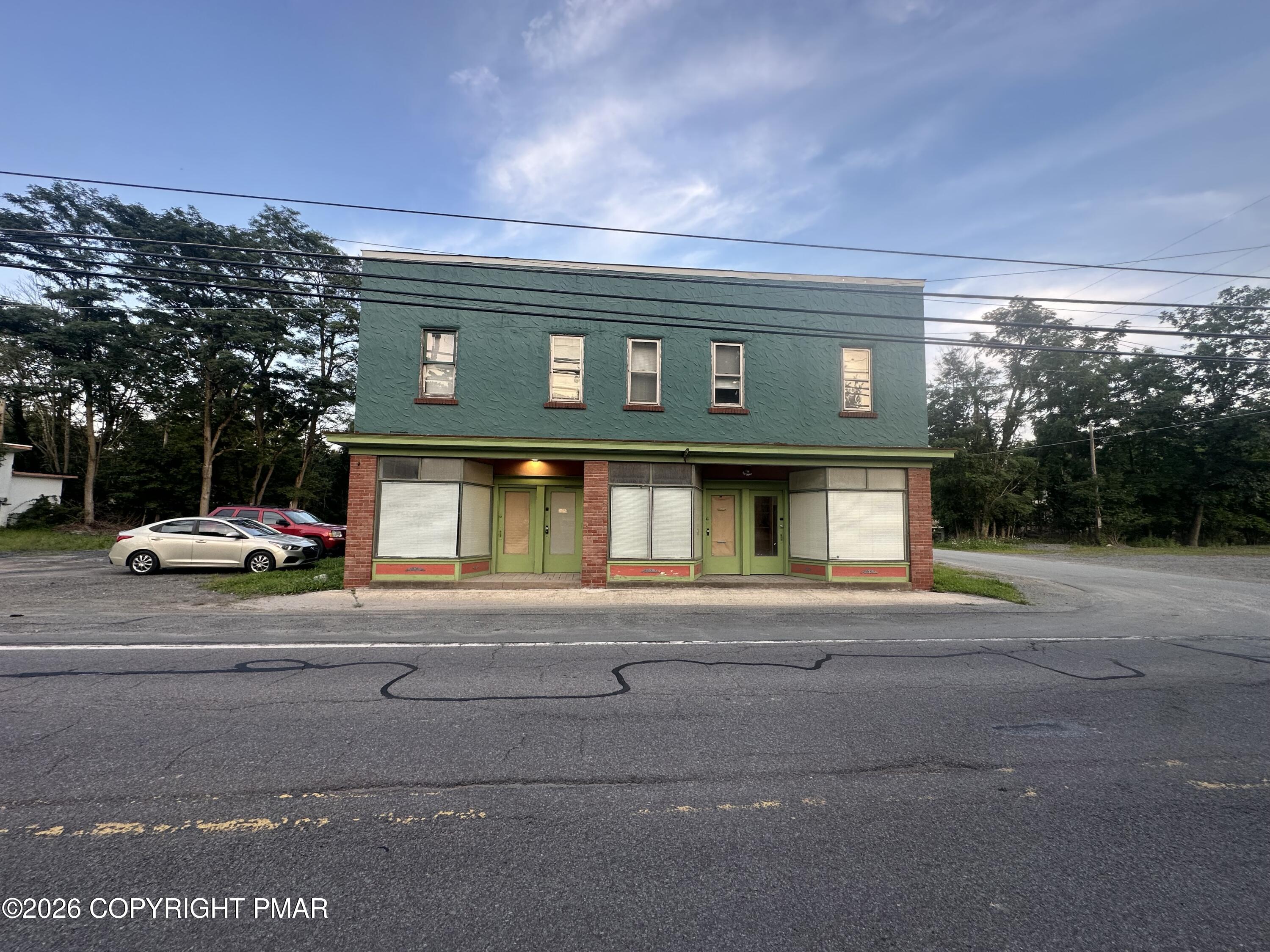 6656 Route 191 — photo