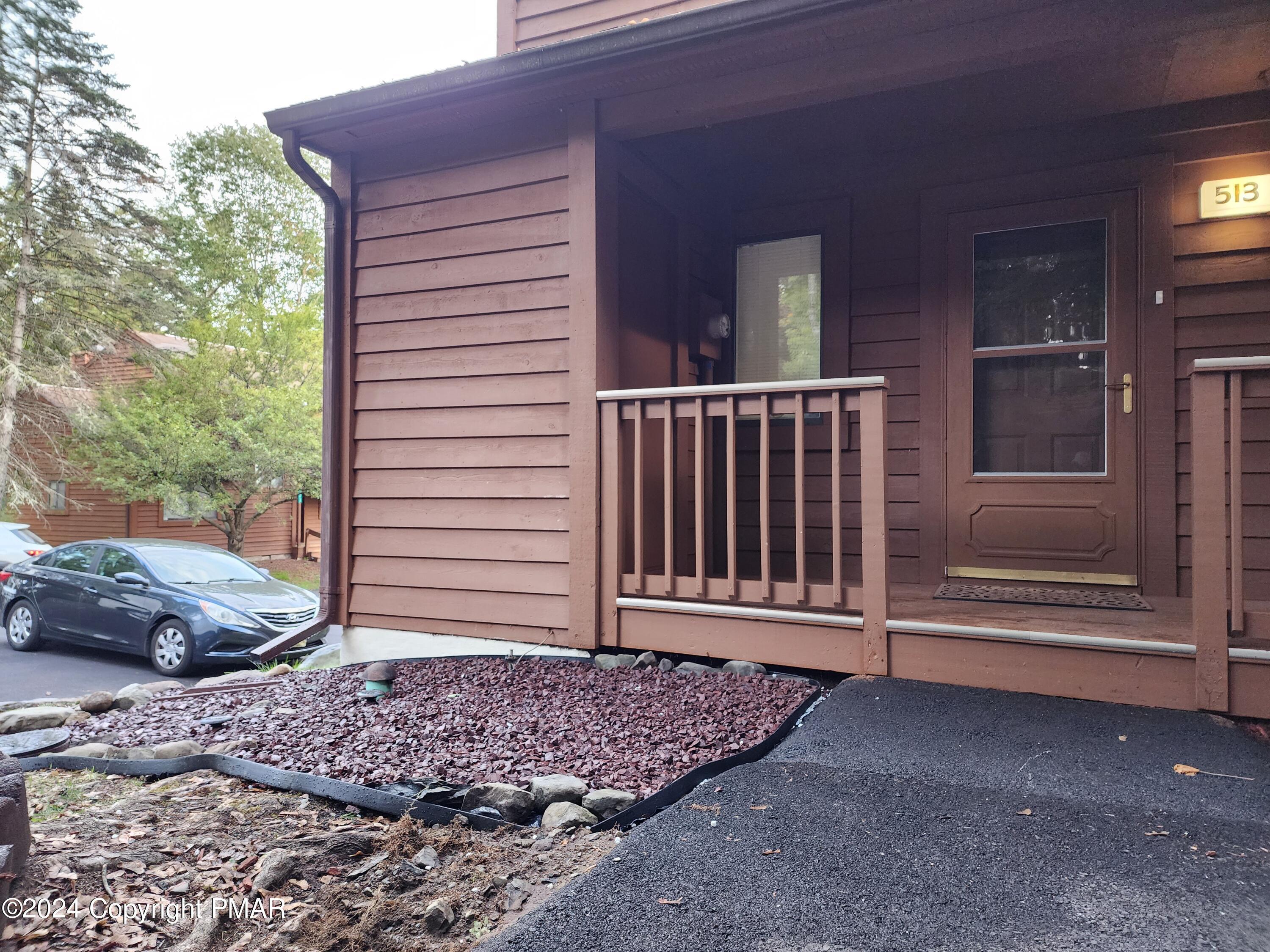513 Wales Court — photo