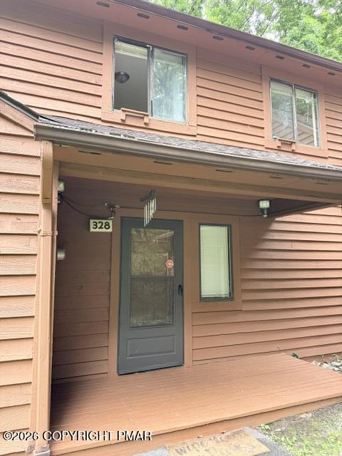 328 Crewe Court — photo