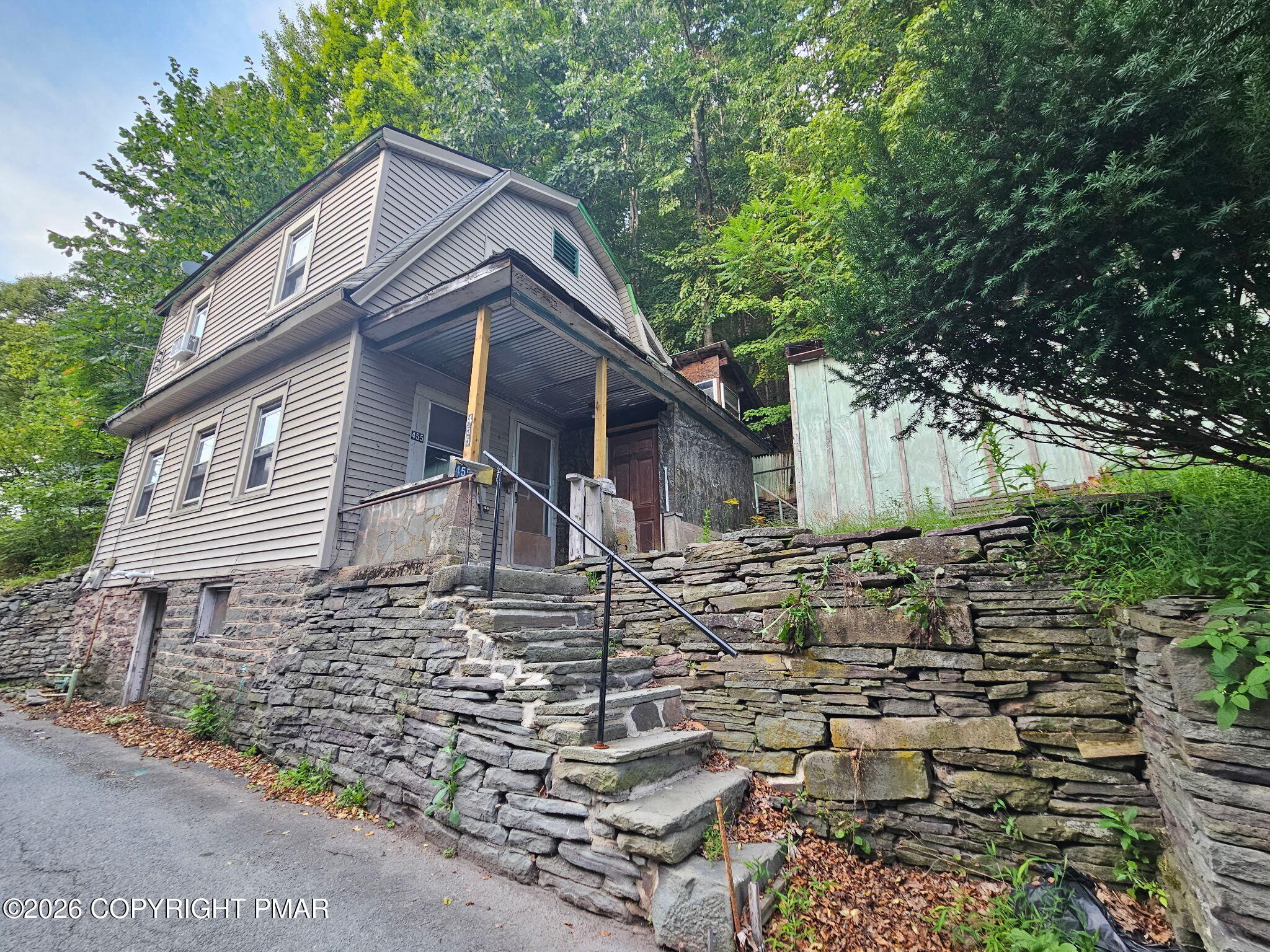 455 Riverside Drive — photo