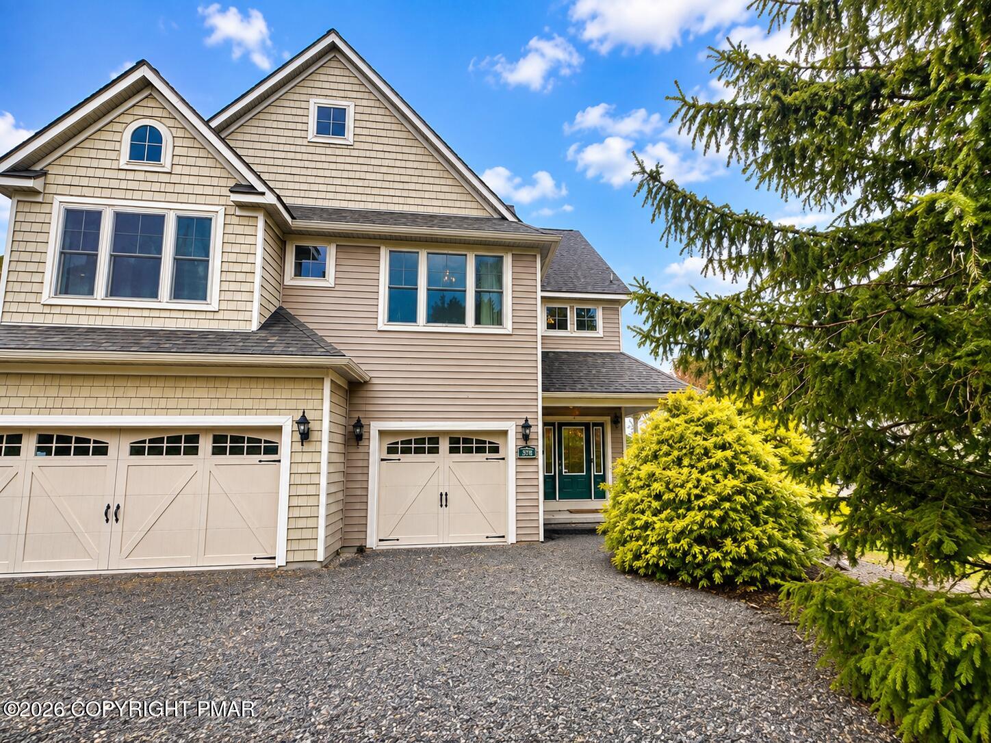 376 Linden Court — photo