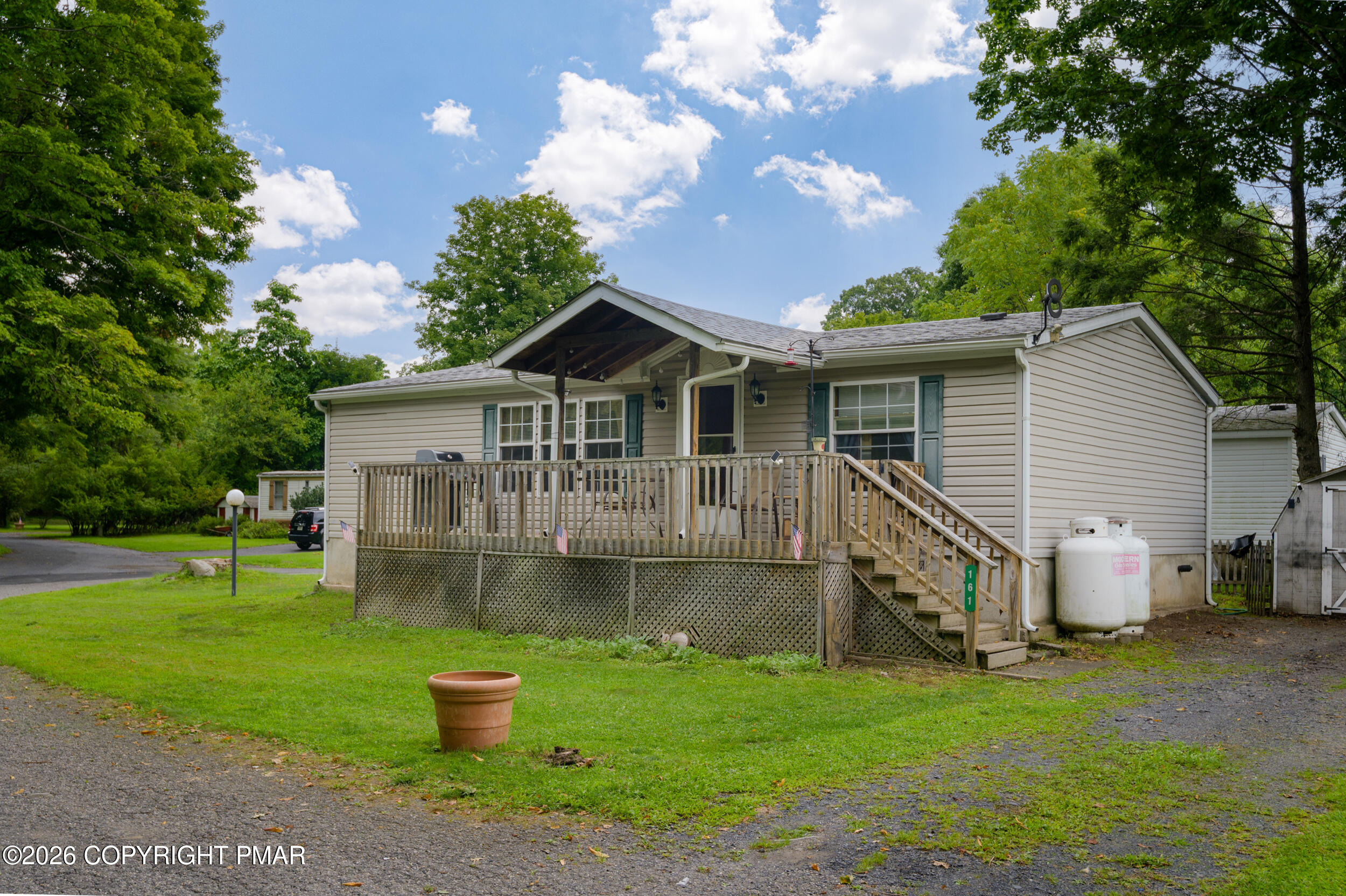 161 Buttonwood Court — photo