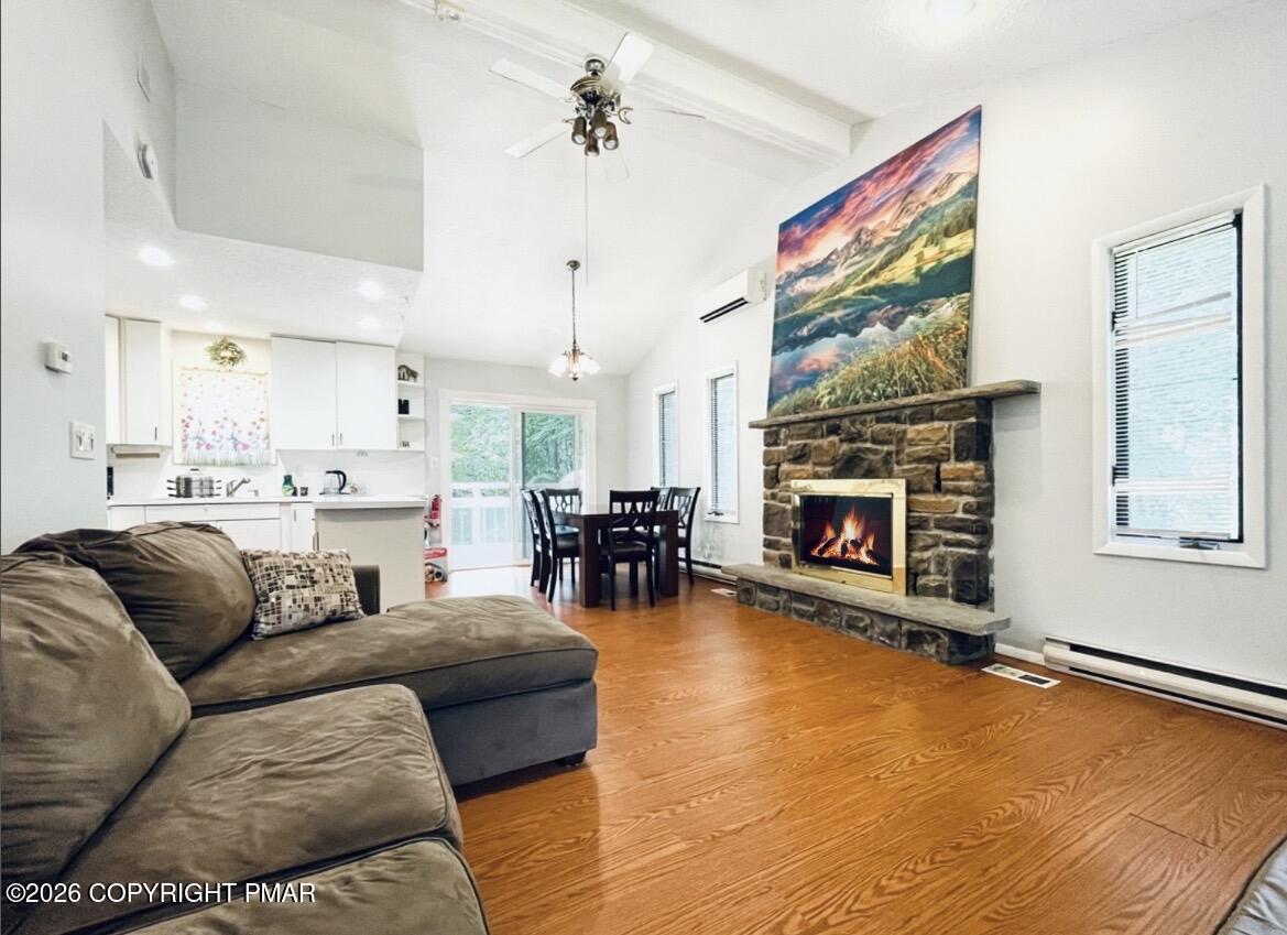 65 Livingston Lane — photo