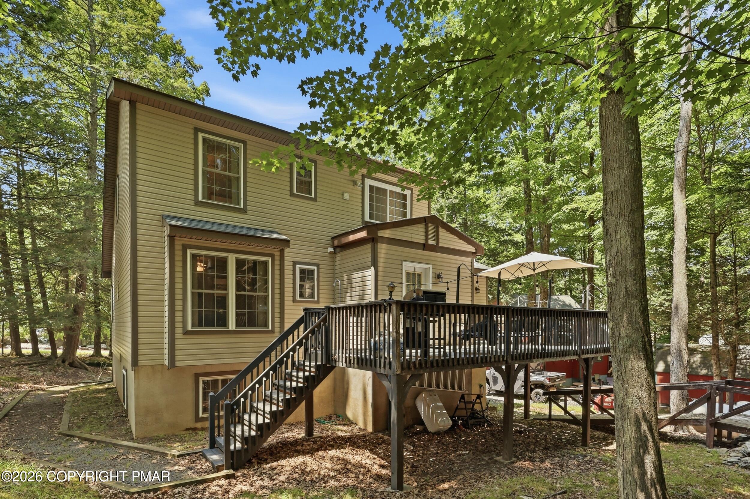 1046 Rainbow Drive — photo