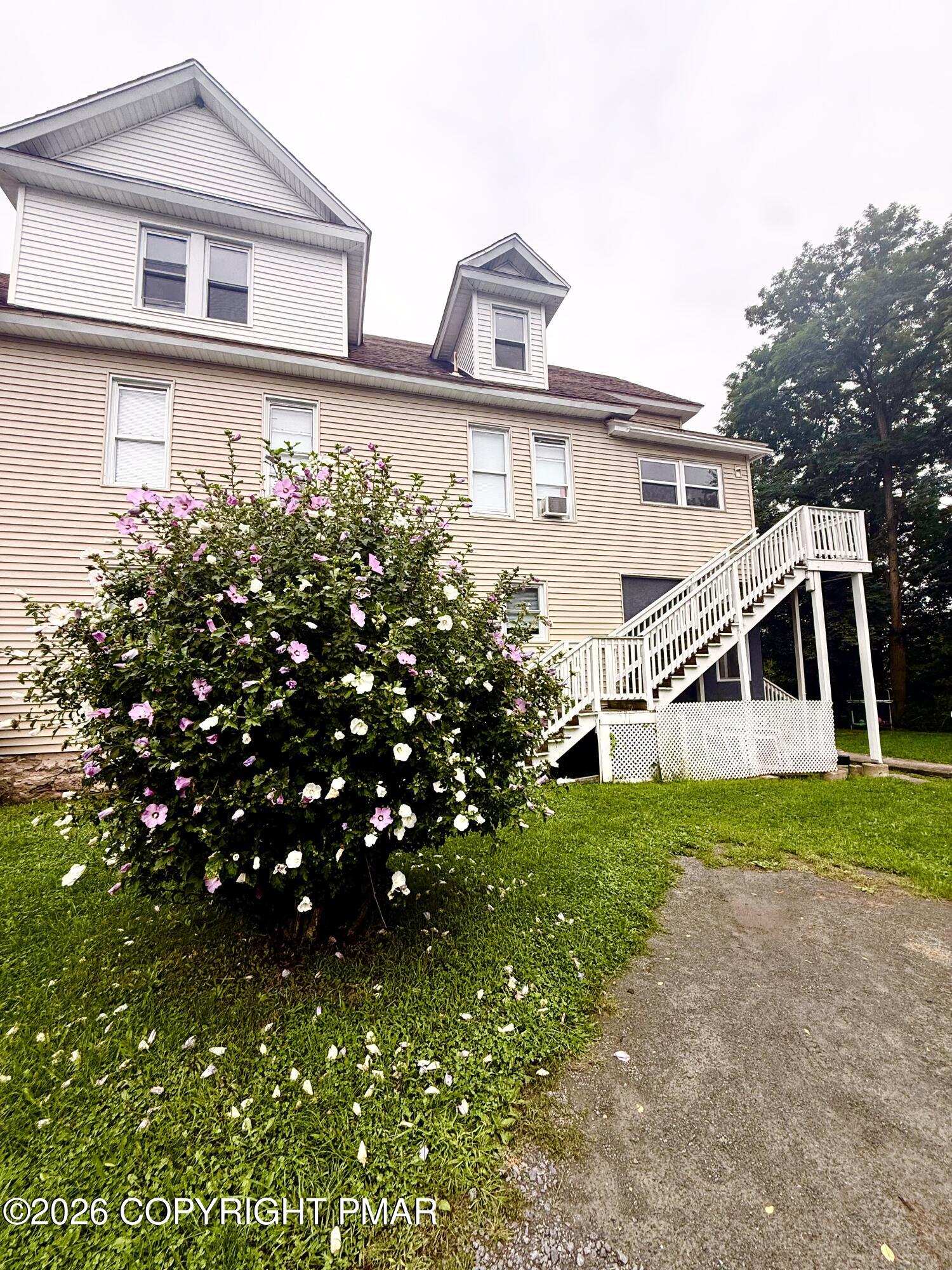 2090 N Main Avenue 3rd Floor — photo