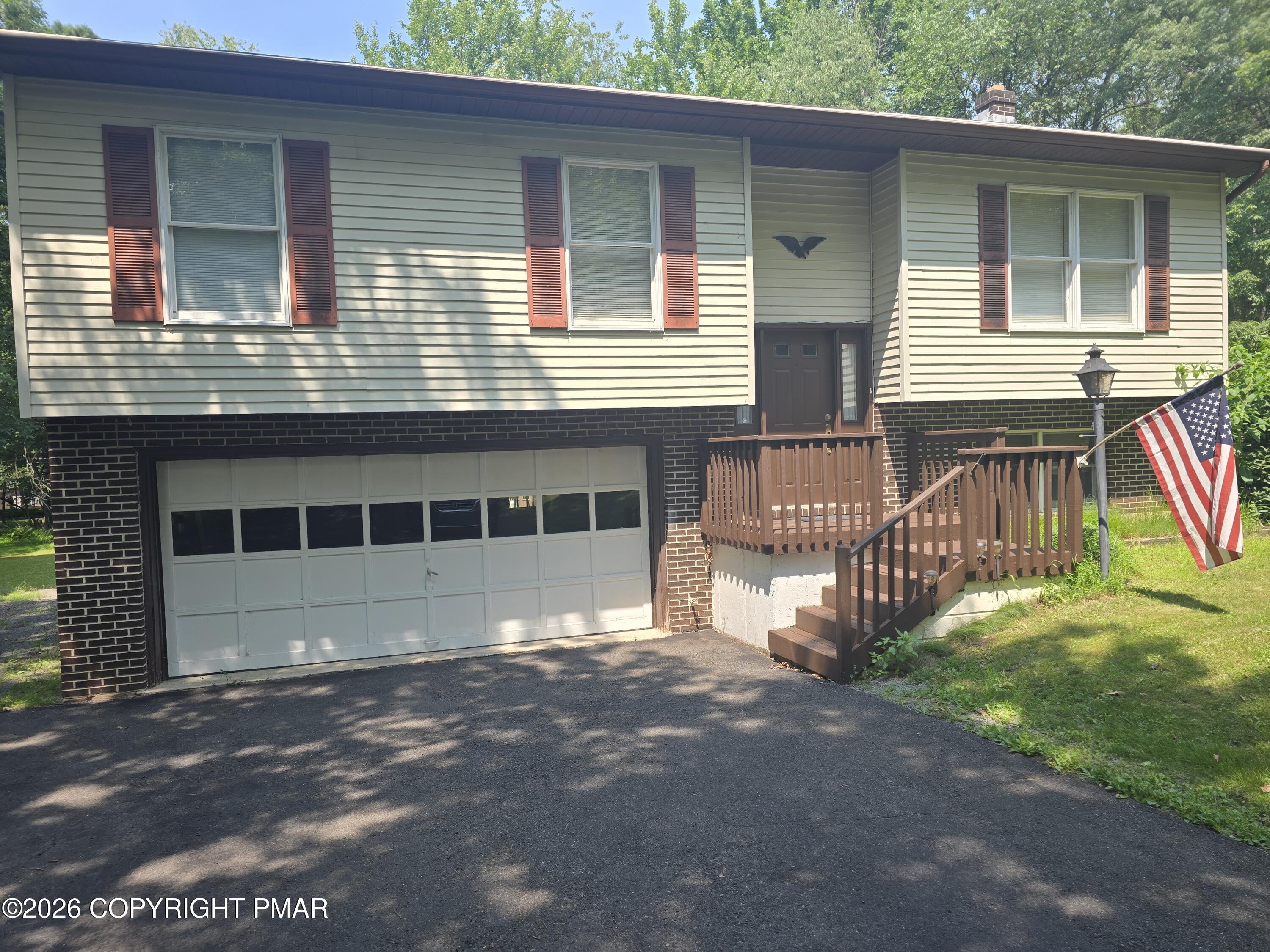 147 Indian Trail — photo