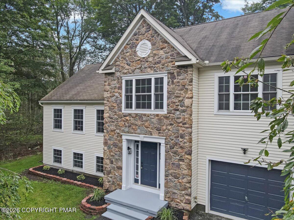 2704 Starlight Terrace — photo