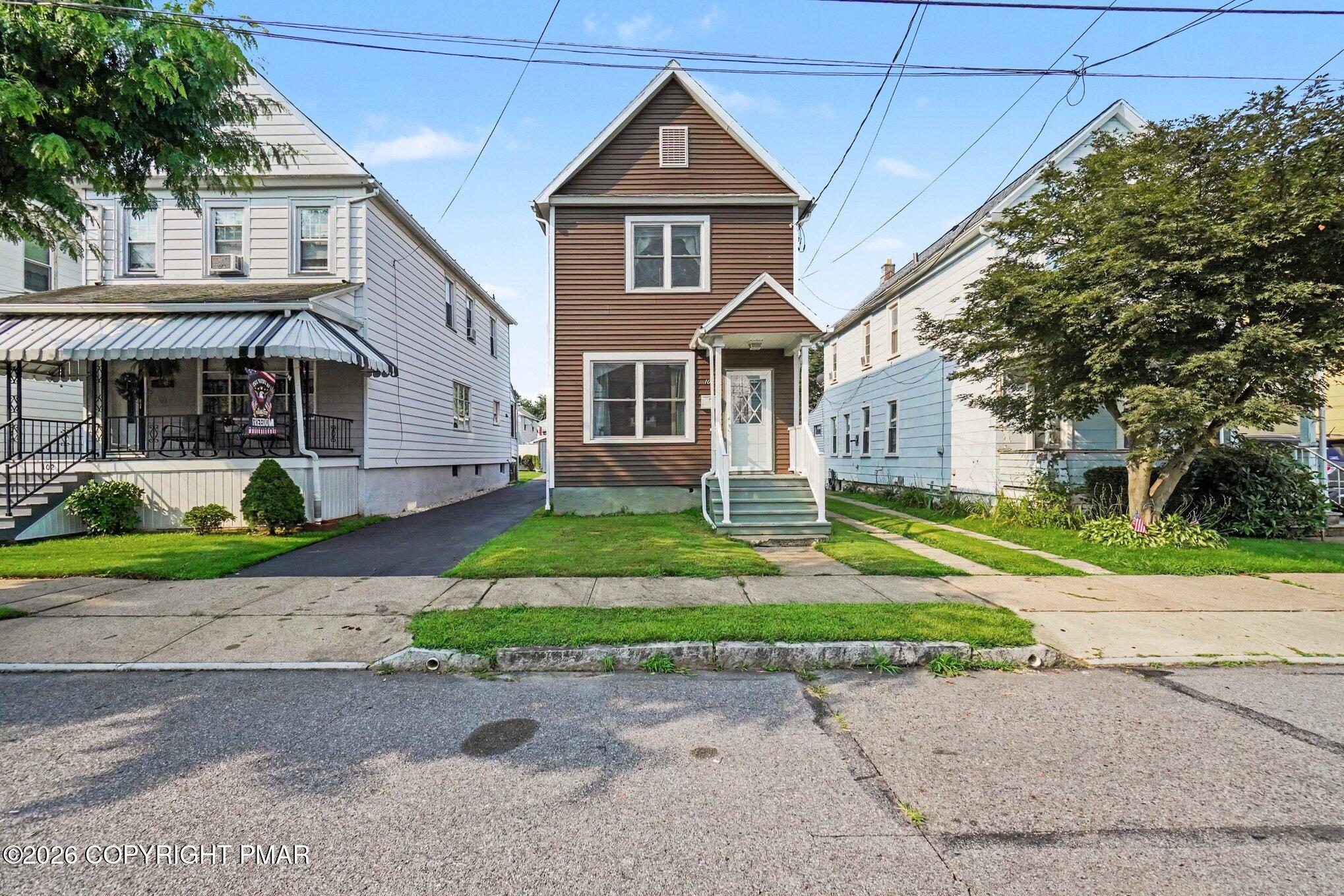 104 Lawrence Street — photo