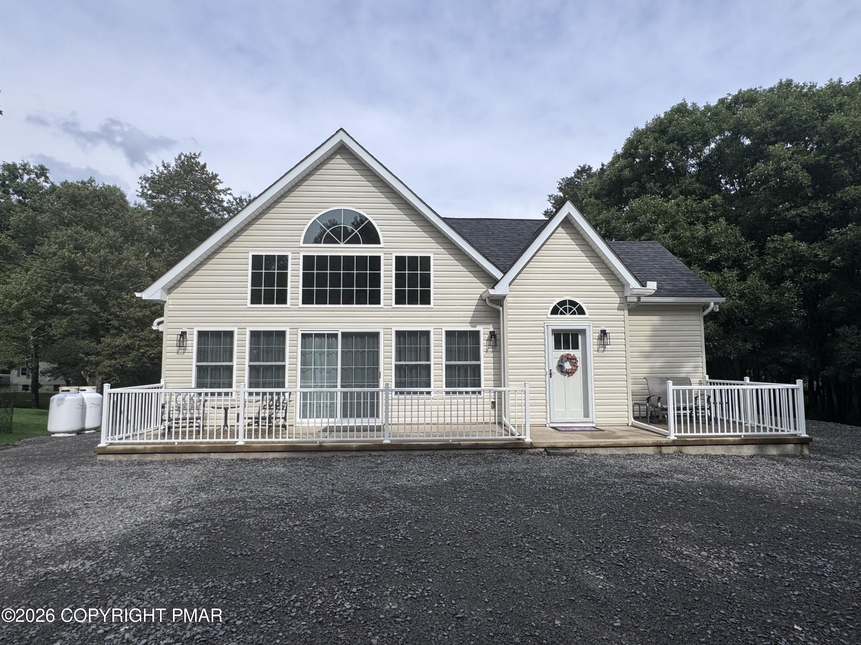 115 Hawthorn Road — photo