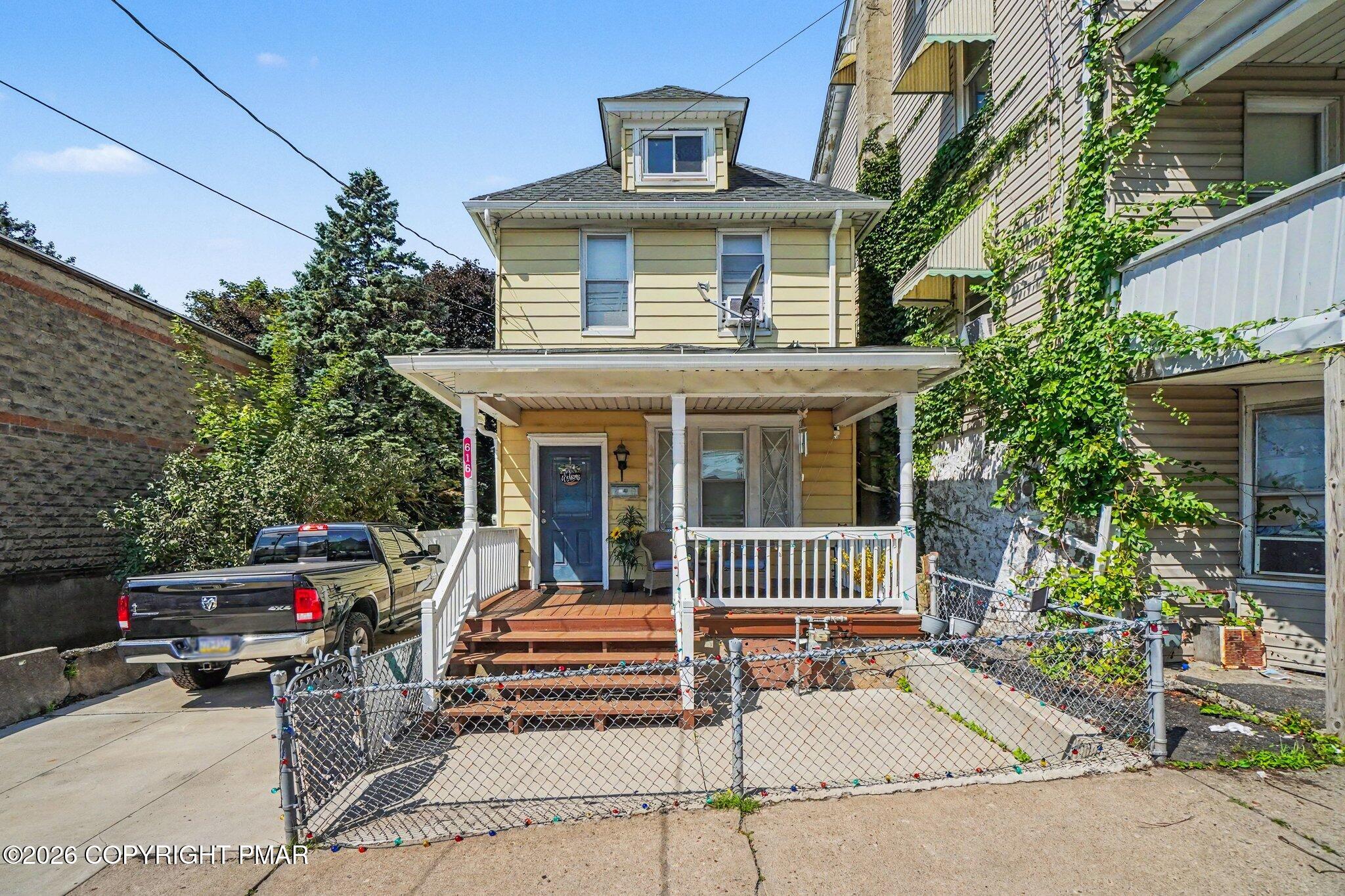 616 Seybert Street — photo