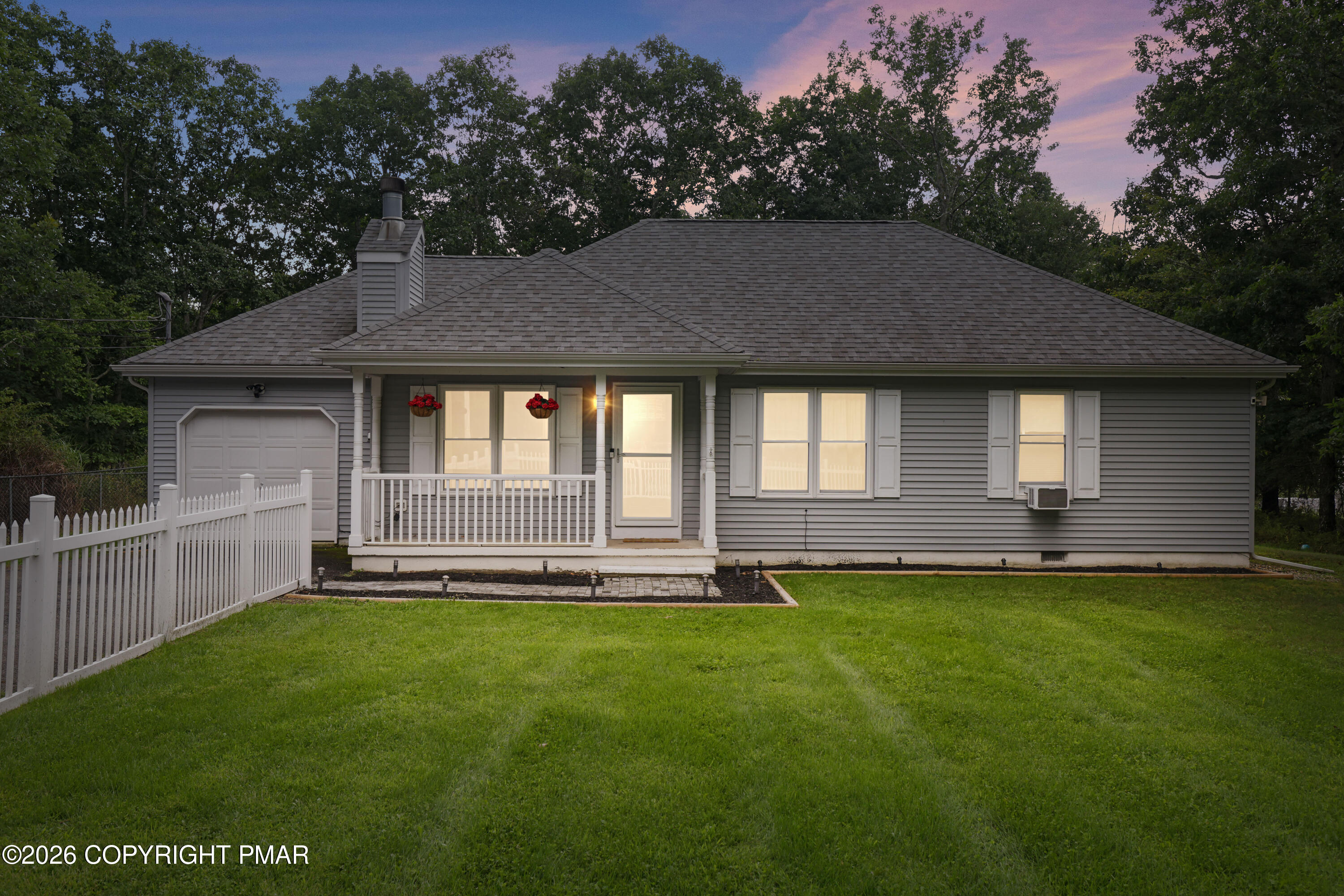 7 Flagstone Lane — photo