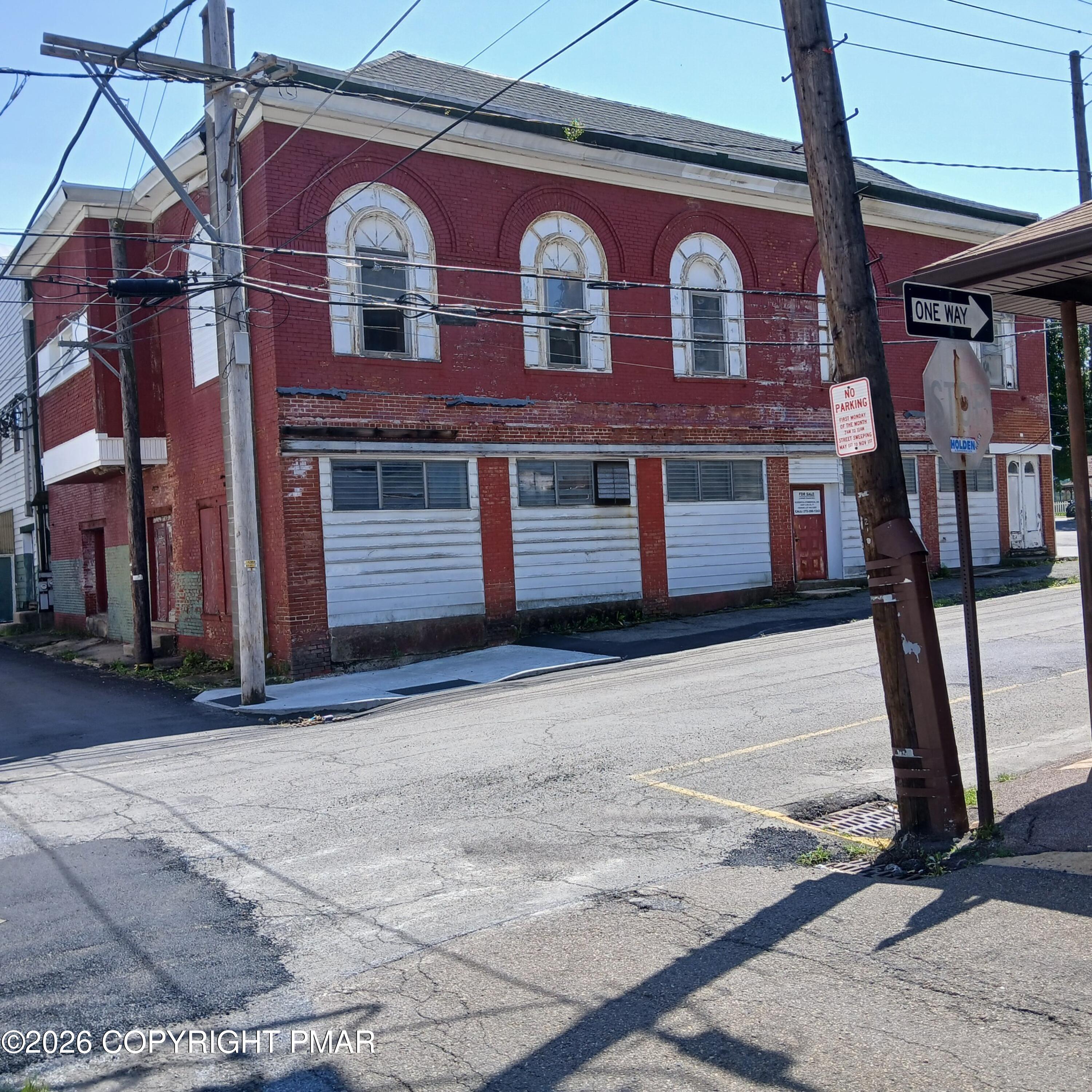 20 E Coal Street — photo
