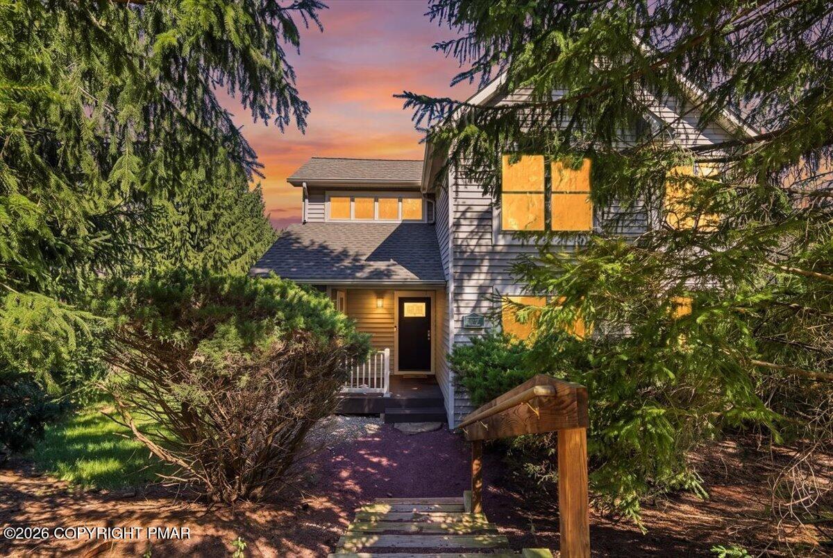 347 Hemlock Lane — photo