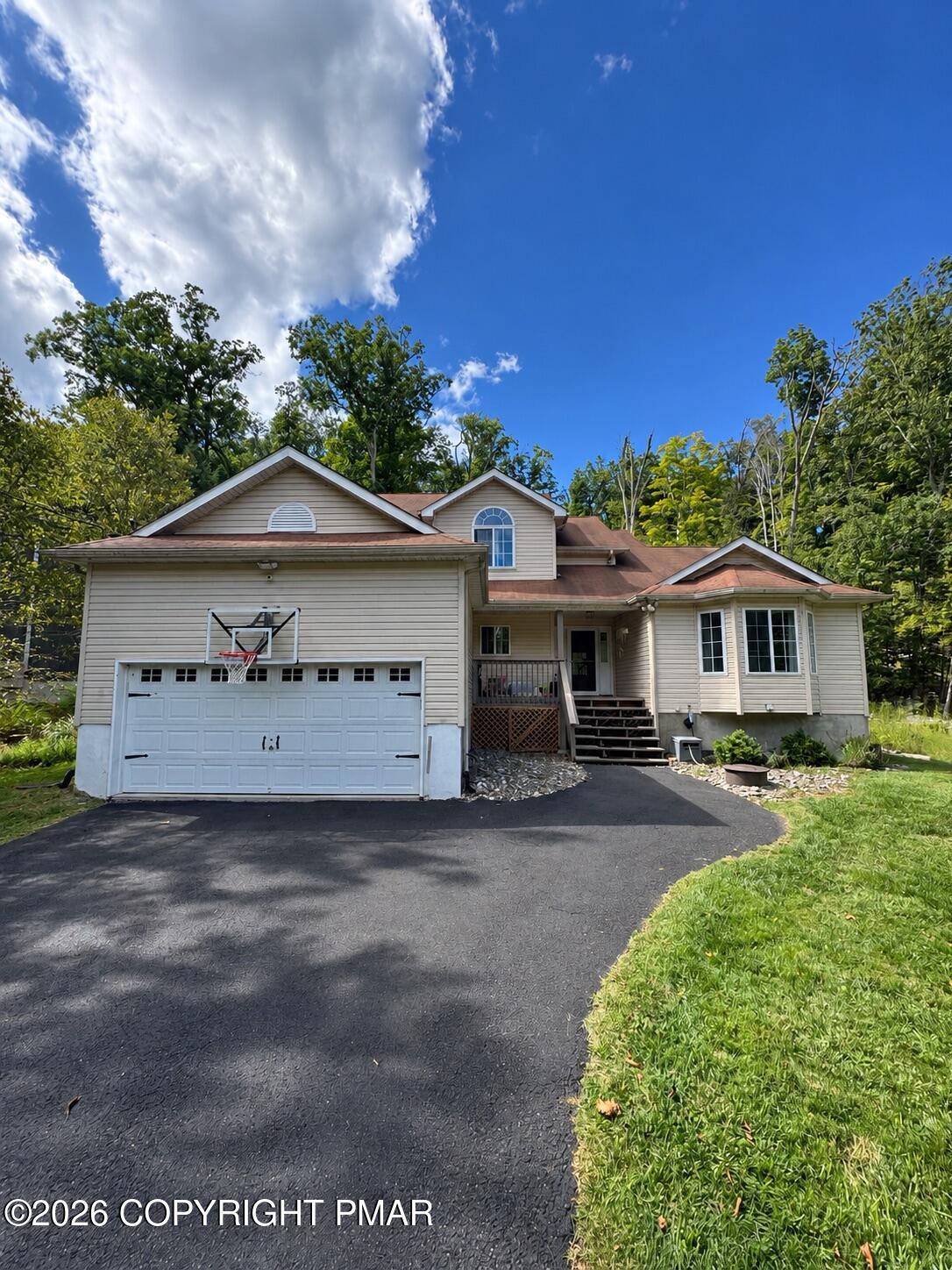 6043 Decker Road — photo