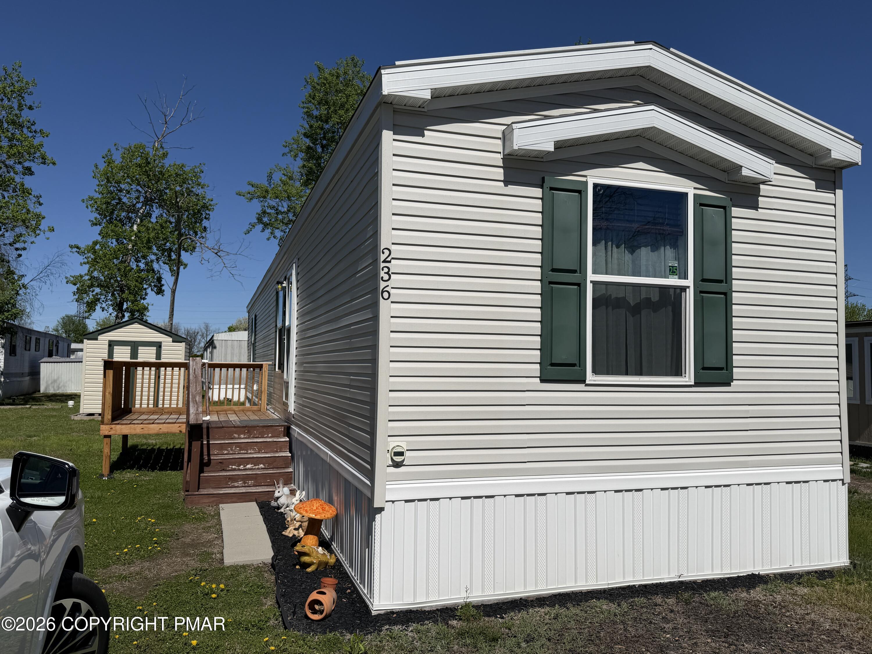 236 Birchwood Court — photo