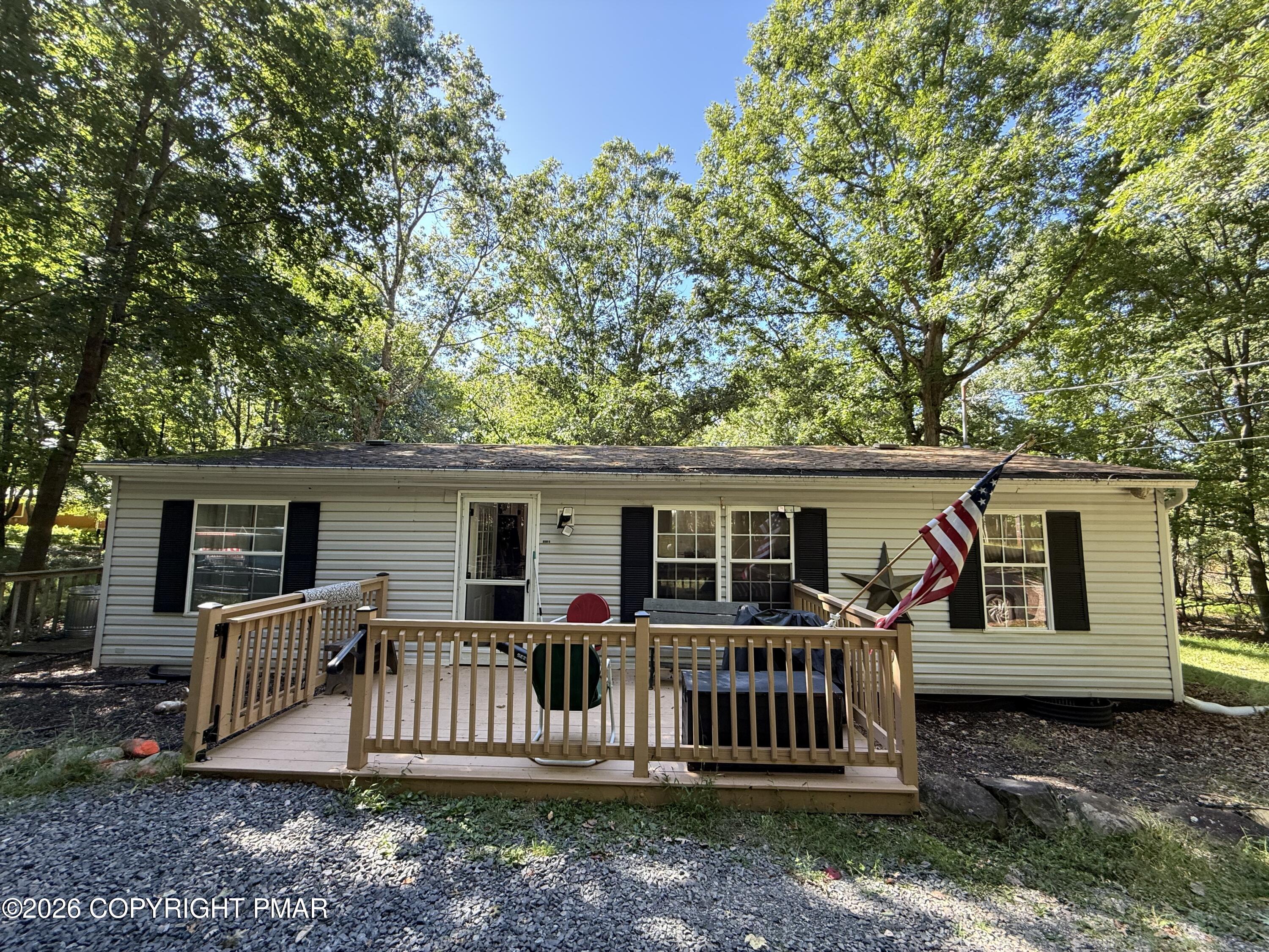 11 McKinley Lane — photo