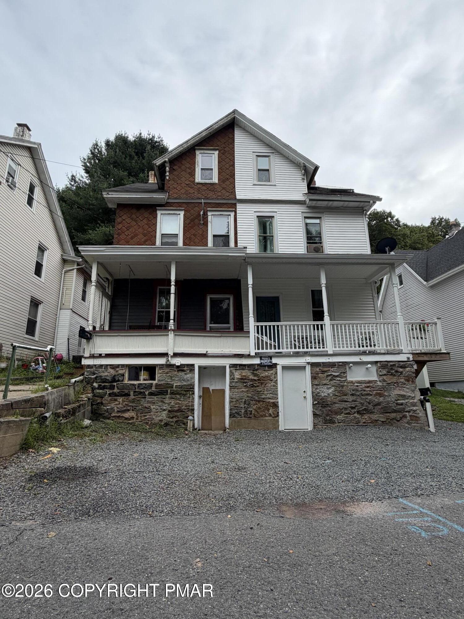 112 Silk Street — photo