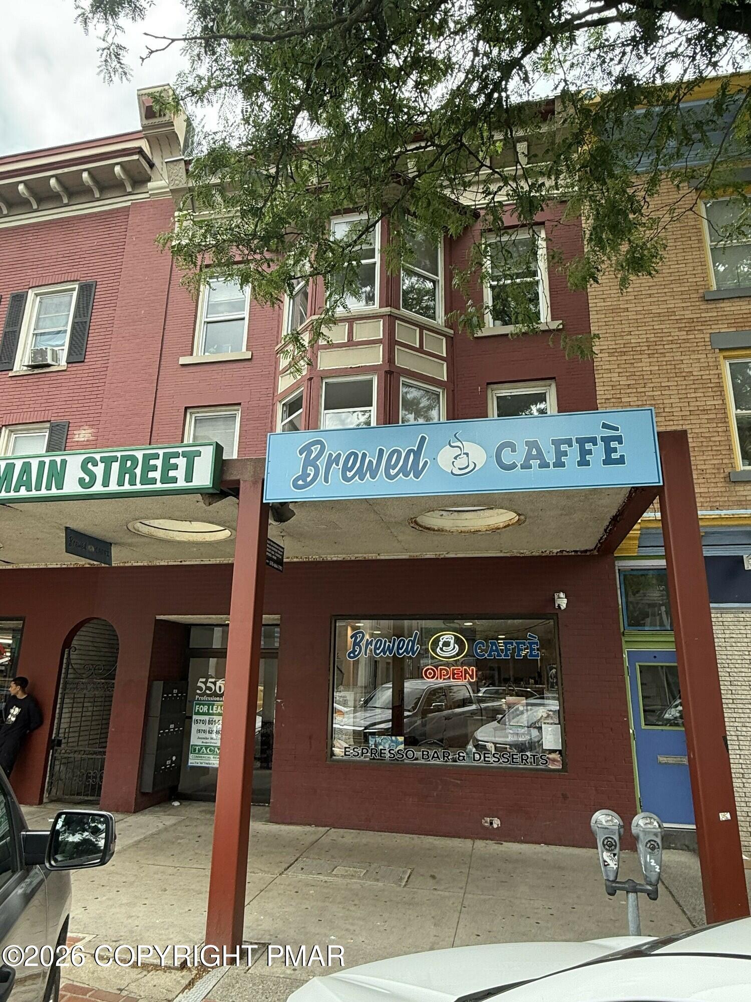 556 Main Street Suite 5 — photo