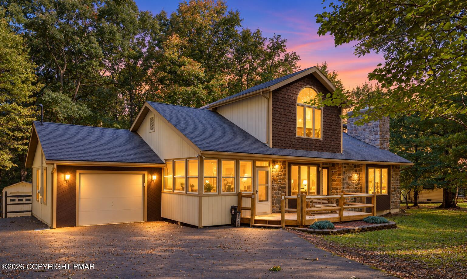 19 White Oak Drive — photo
