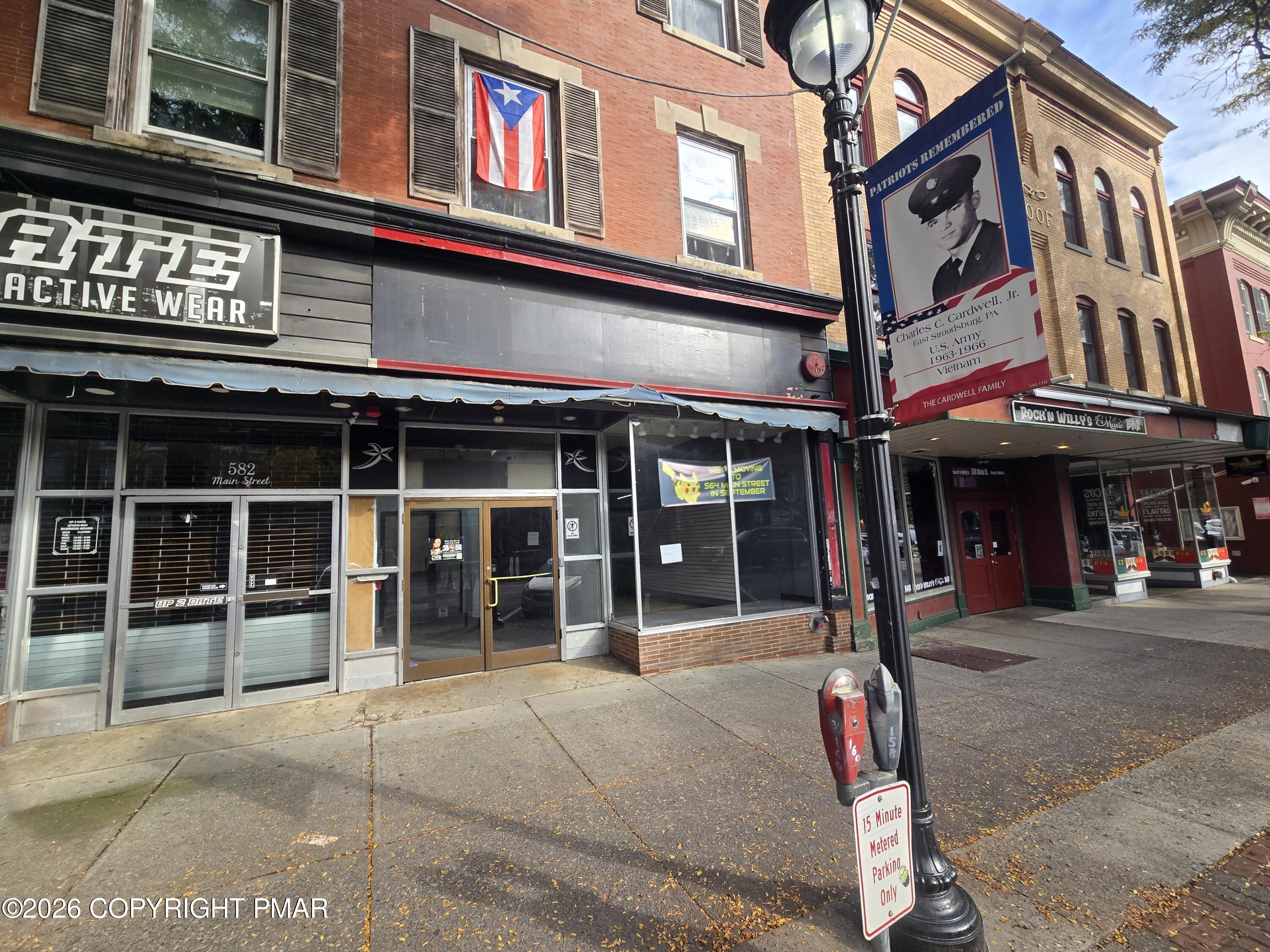 580 Main Street — photo
