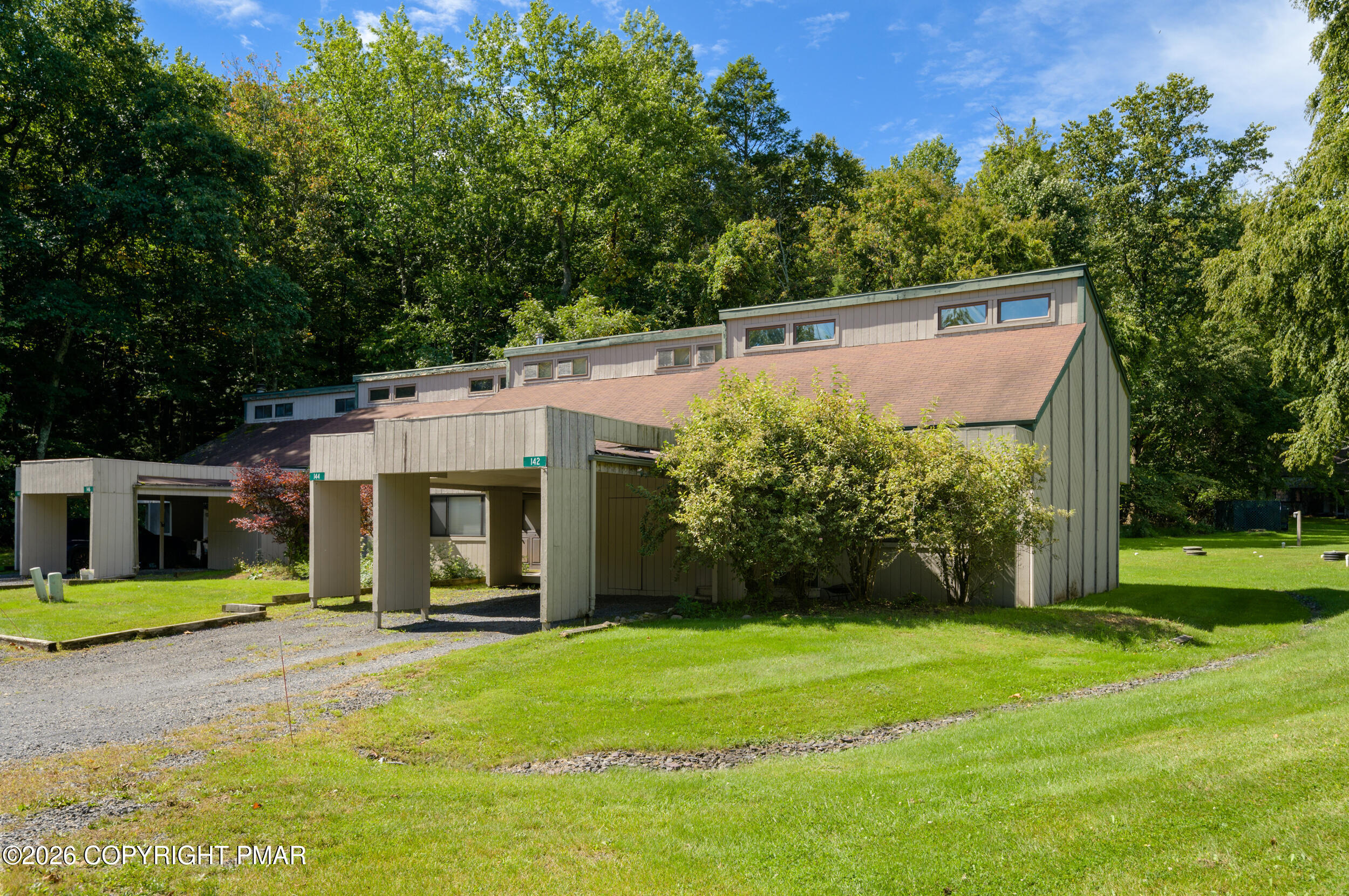 142 Ridge Drive — photo