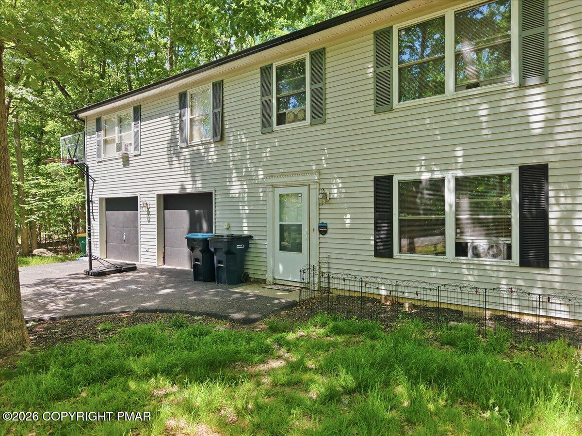 1709 Winona Terrace — photo