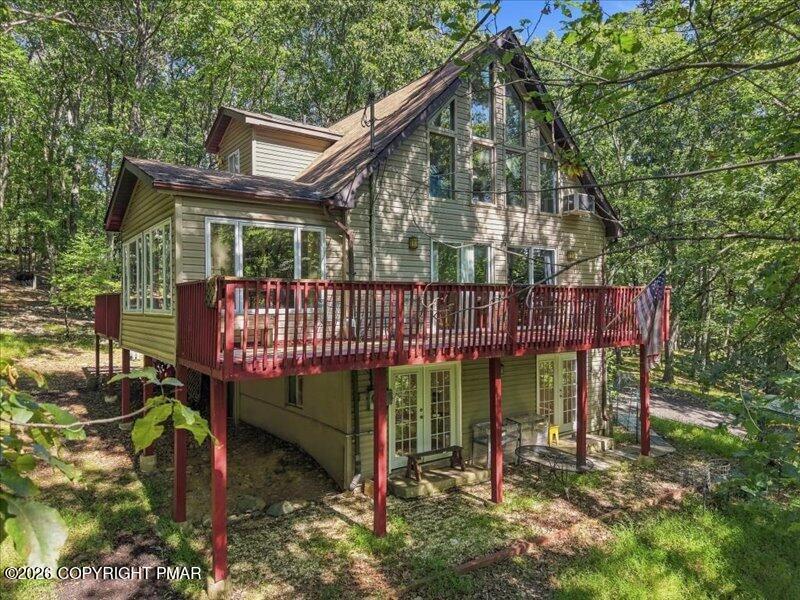 467 Lakeside Drive — photo