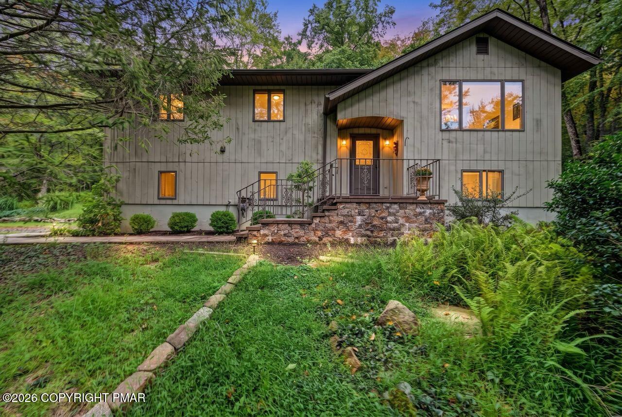 2311 Woodhaven Drive — photo