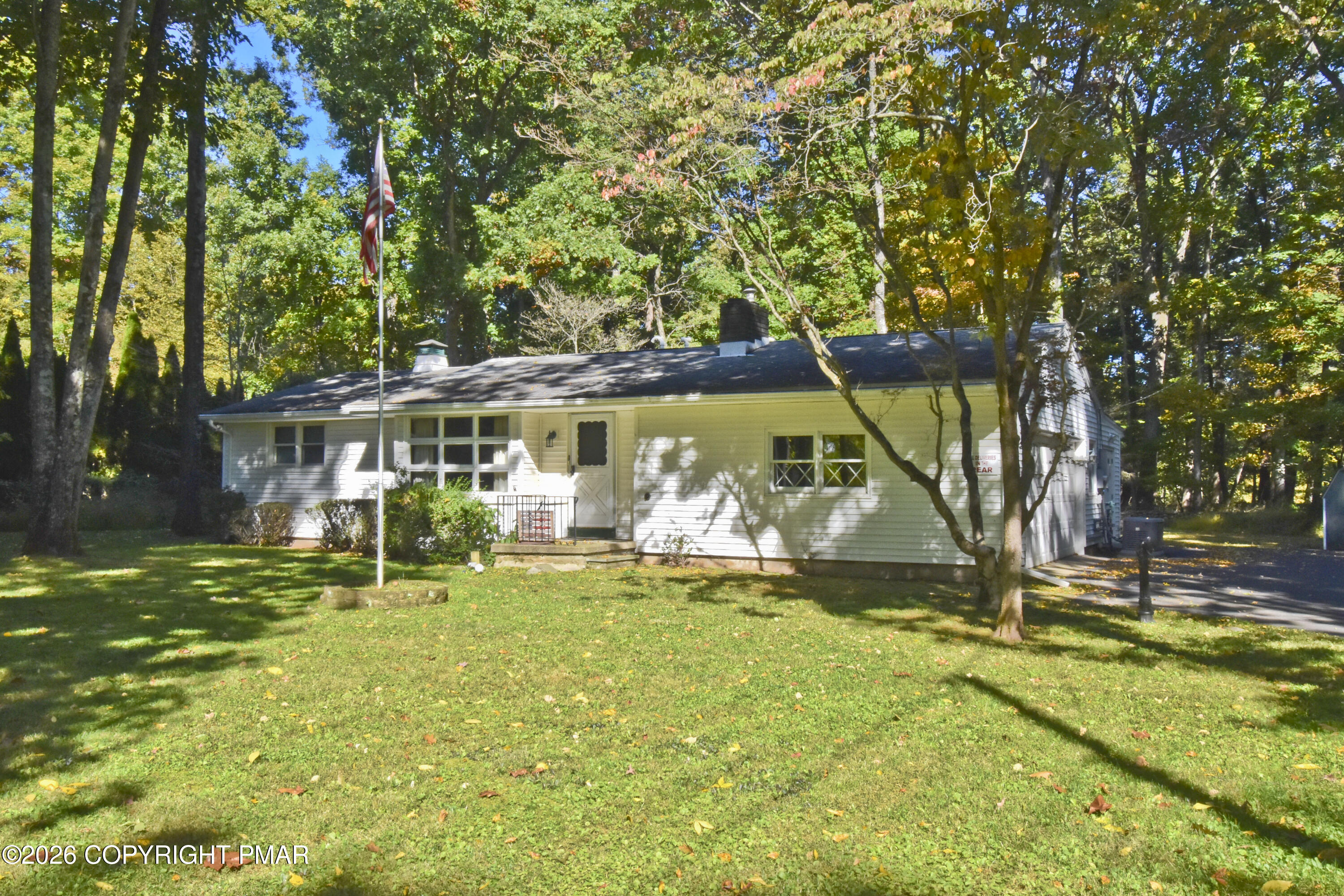 2121 White Oaks Terrace — photo