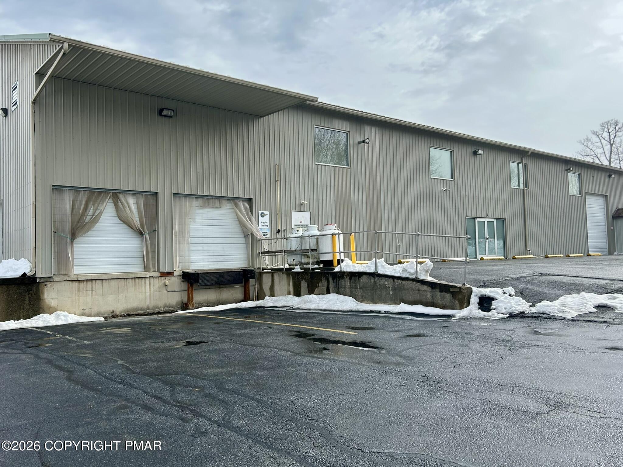 137 Market Way — photo