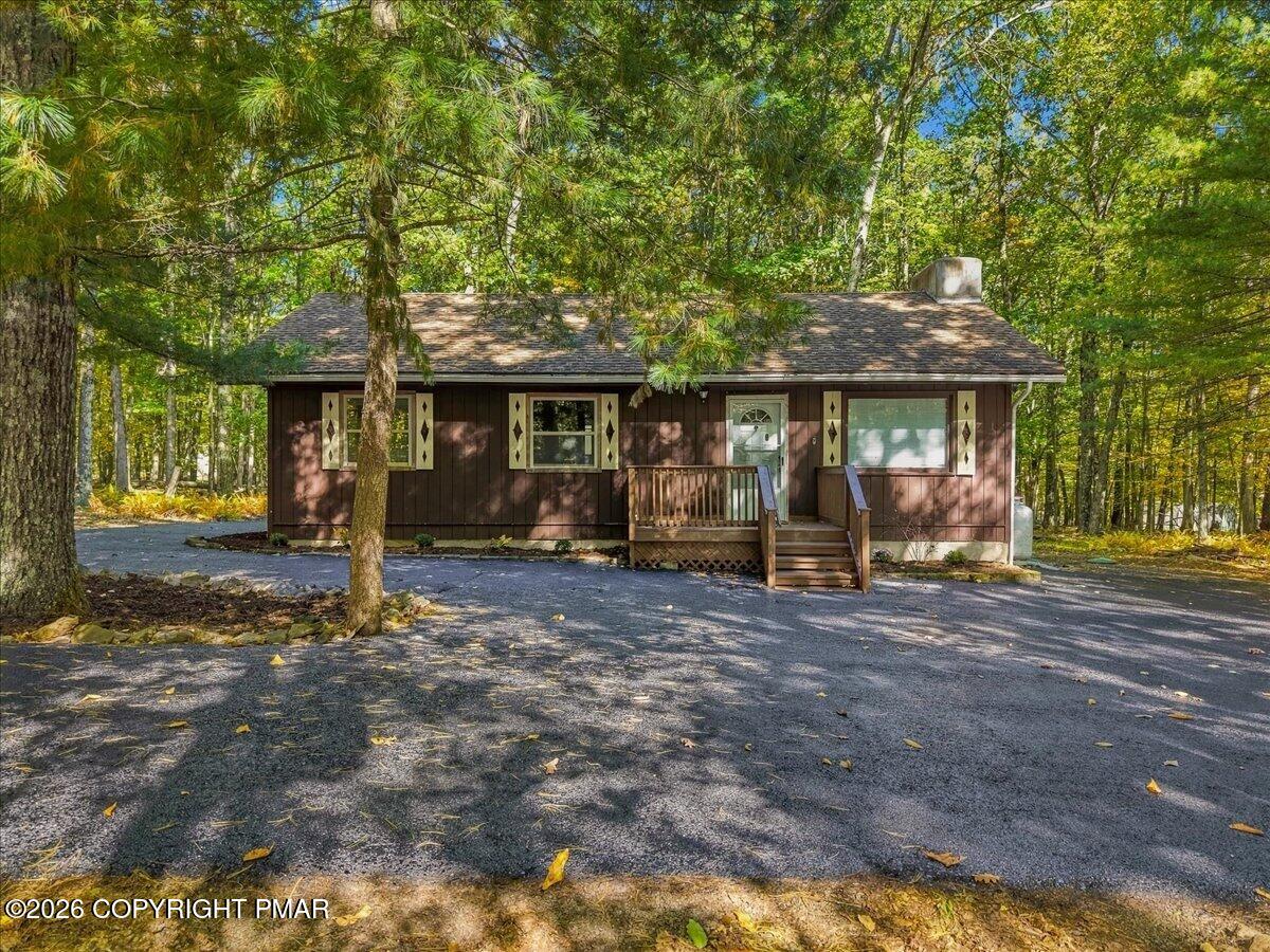 111 Forest View Drive — photo