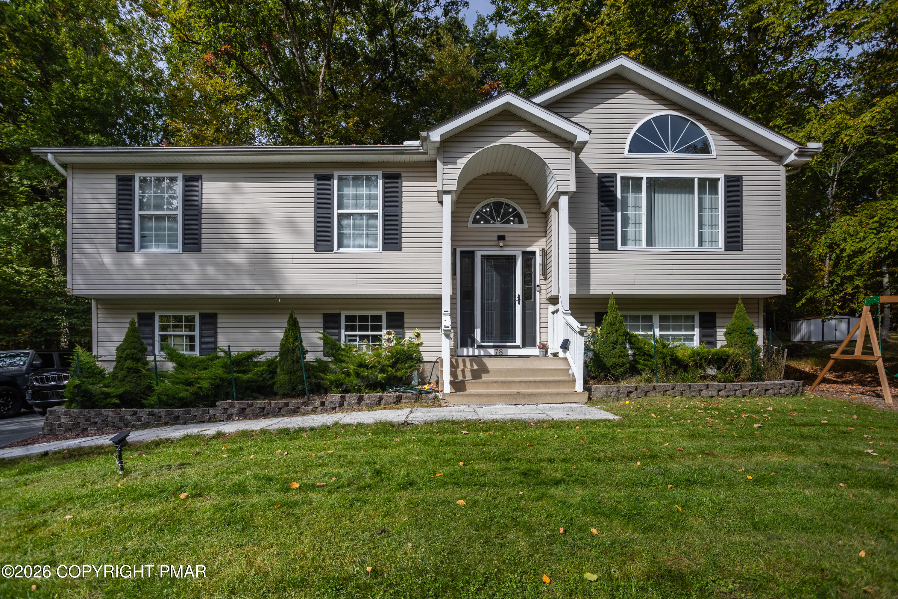 1111 Hunters Woods Drive — photo